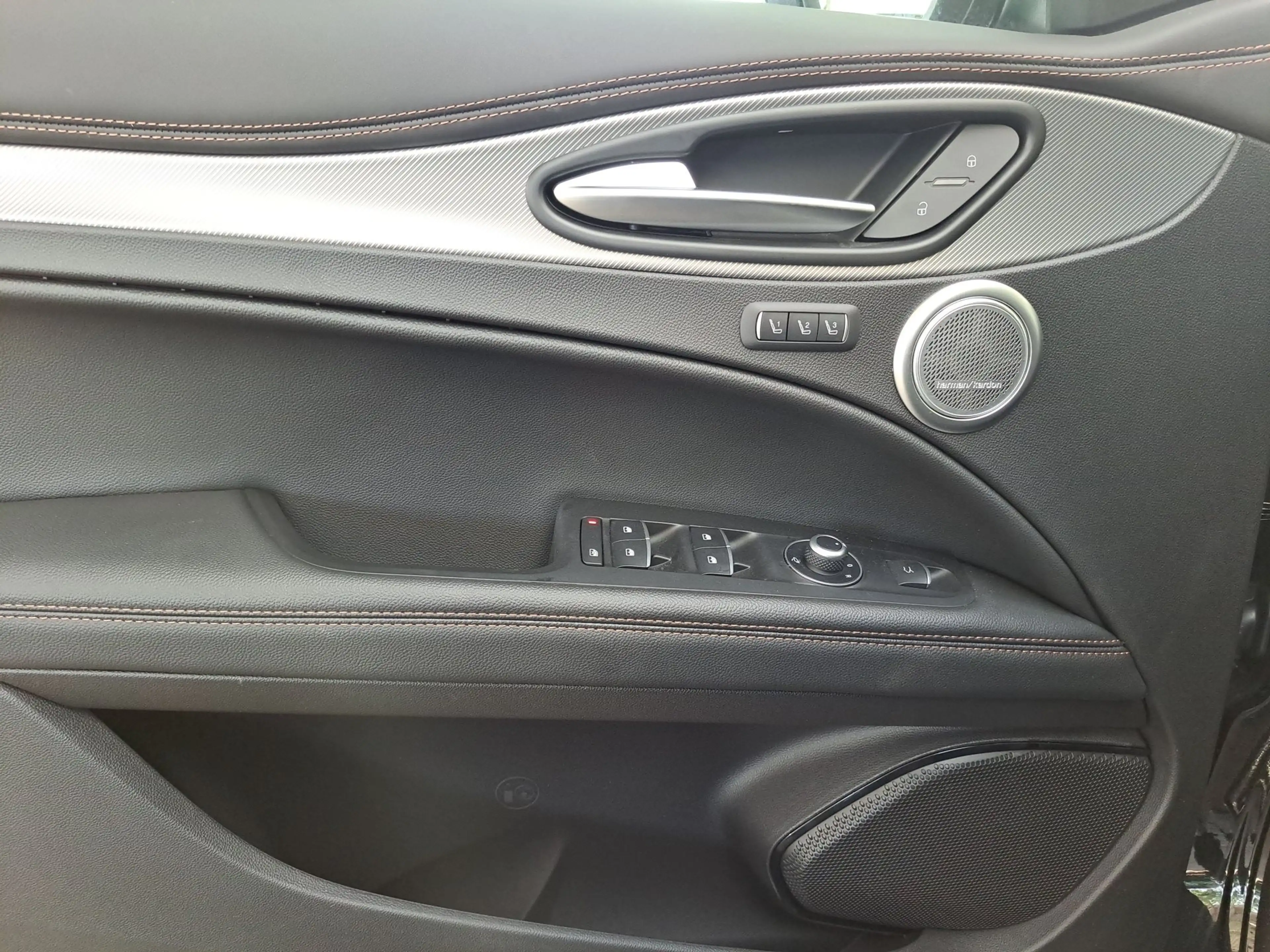 Alfa Romeo Stelvio 2.2 Diesel 16V AT8 Q4 Intensa VelocePaket — photo 12