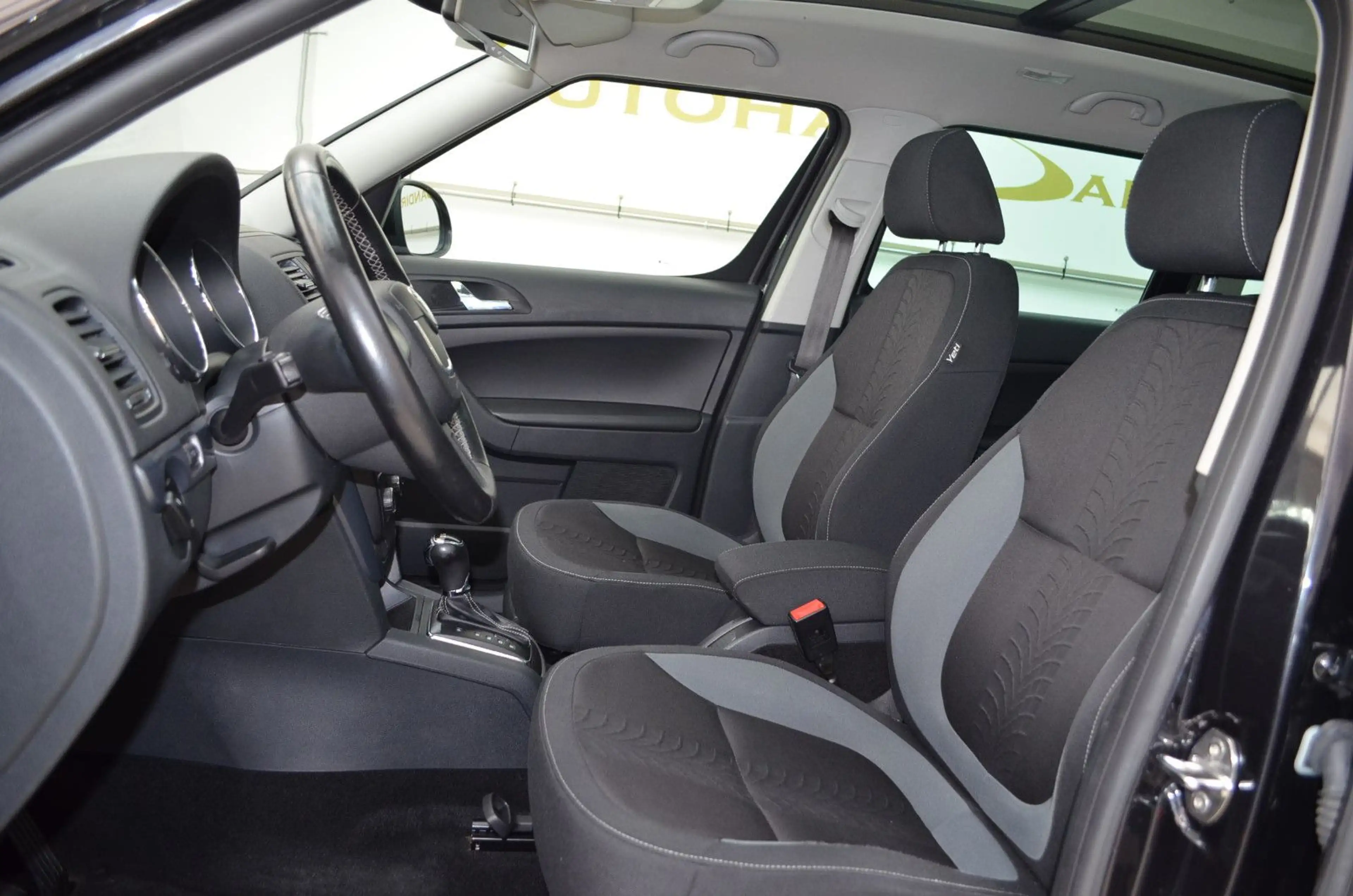 Skoda Yeti Ambition 1,2 TSI DSG ~KLIMA ~SHZNG ~PANO — photo 10