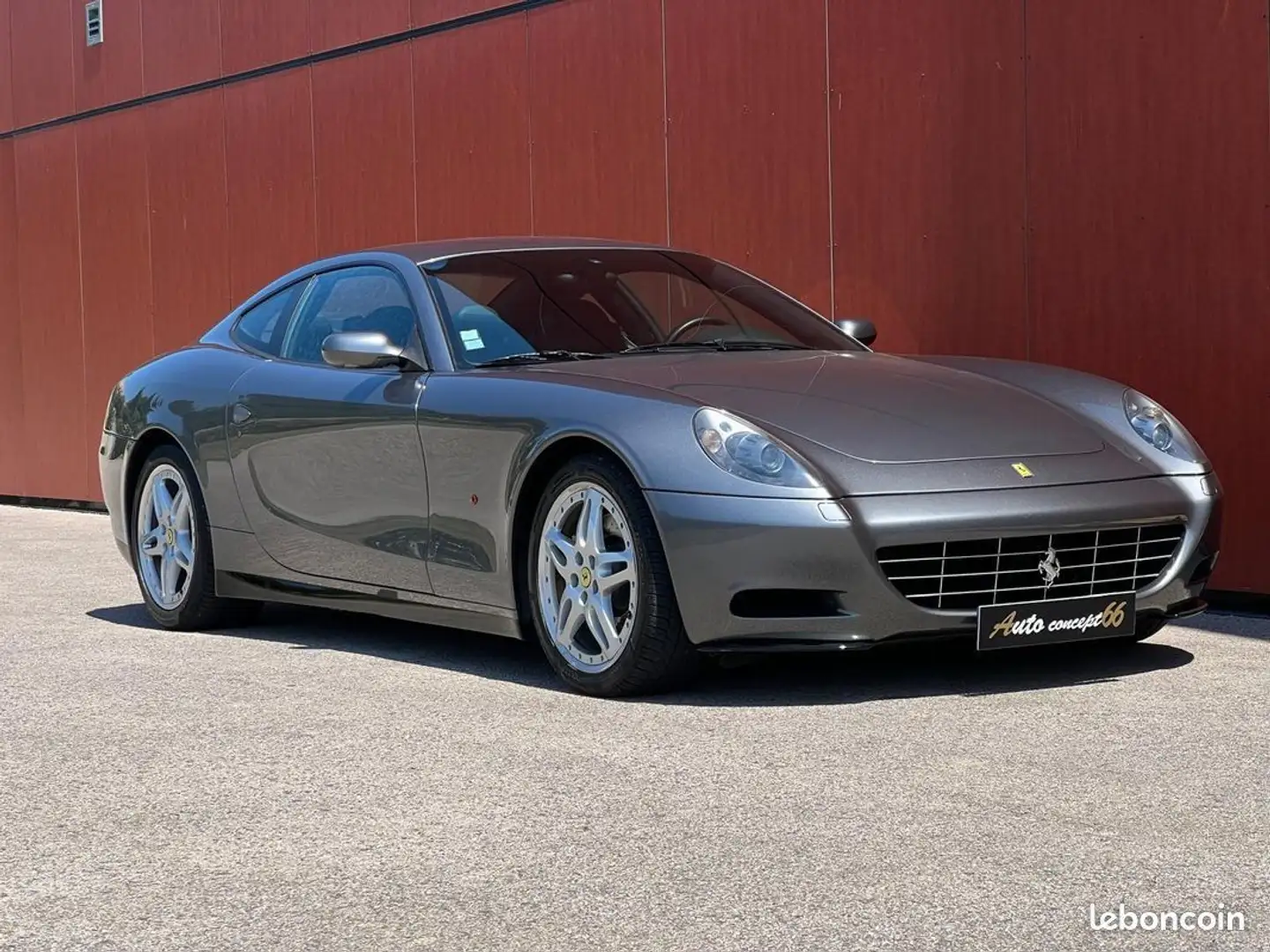 Ferrari 612 5.7 540ch V12 Gris - 1