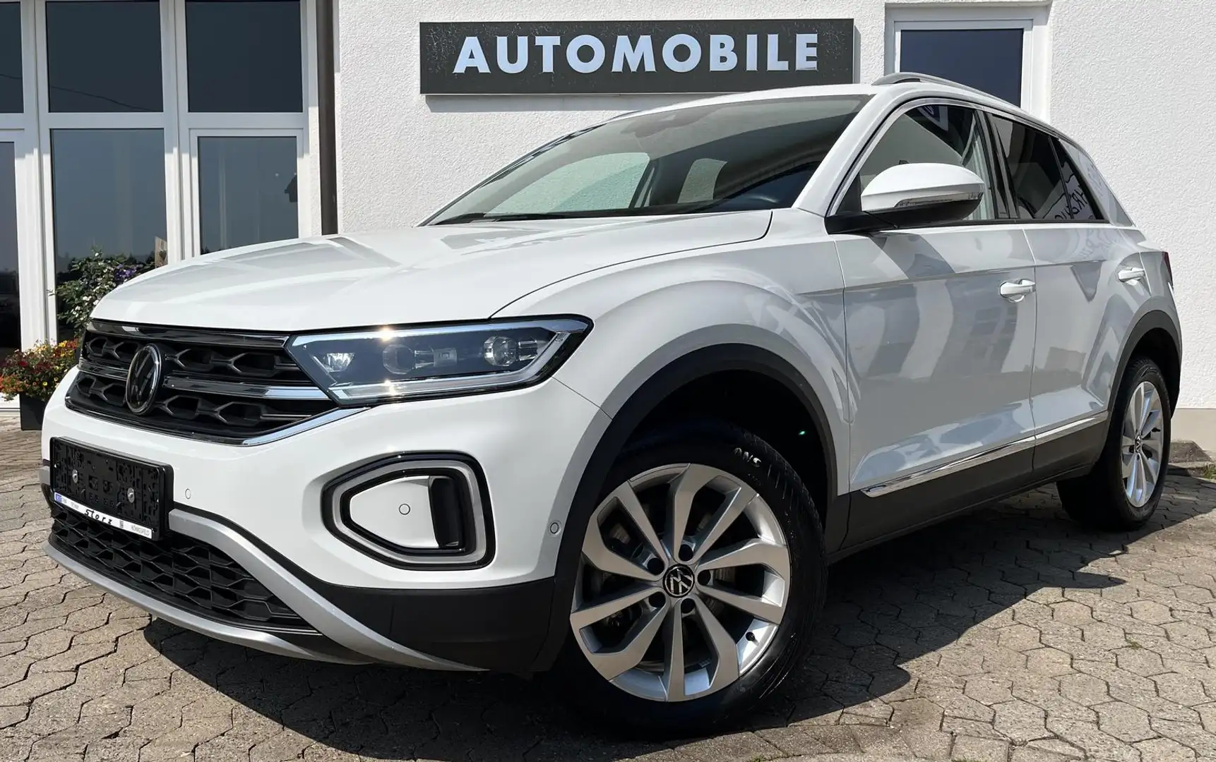 Volkswagen T-Roc Style 2,0 TDI DSG LED NAVI KAM ACC SHZ PDC Weiß - 1