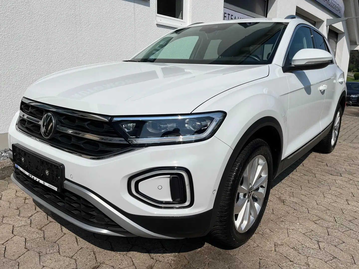 Volkswagen T-Roc Style 2,0 TDI DSG LED NAVI KAM ACC SHZ PDC Weiß - 2