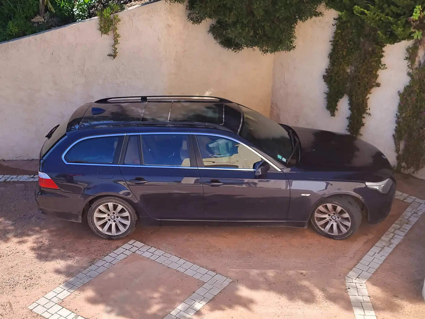 BMW 525 Touring 525xd 197chLuxe Bleu - 1