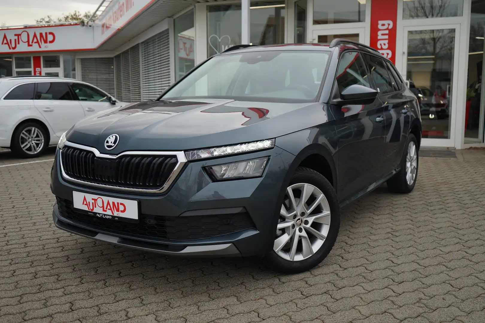 Skoda Kamiq 1.0 Ambition Plus LED ACC SmartLink AHK Gris - 2
