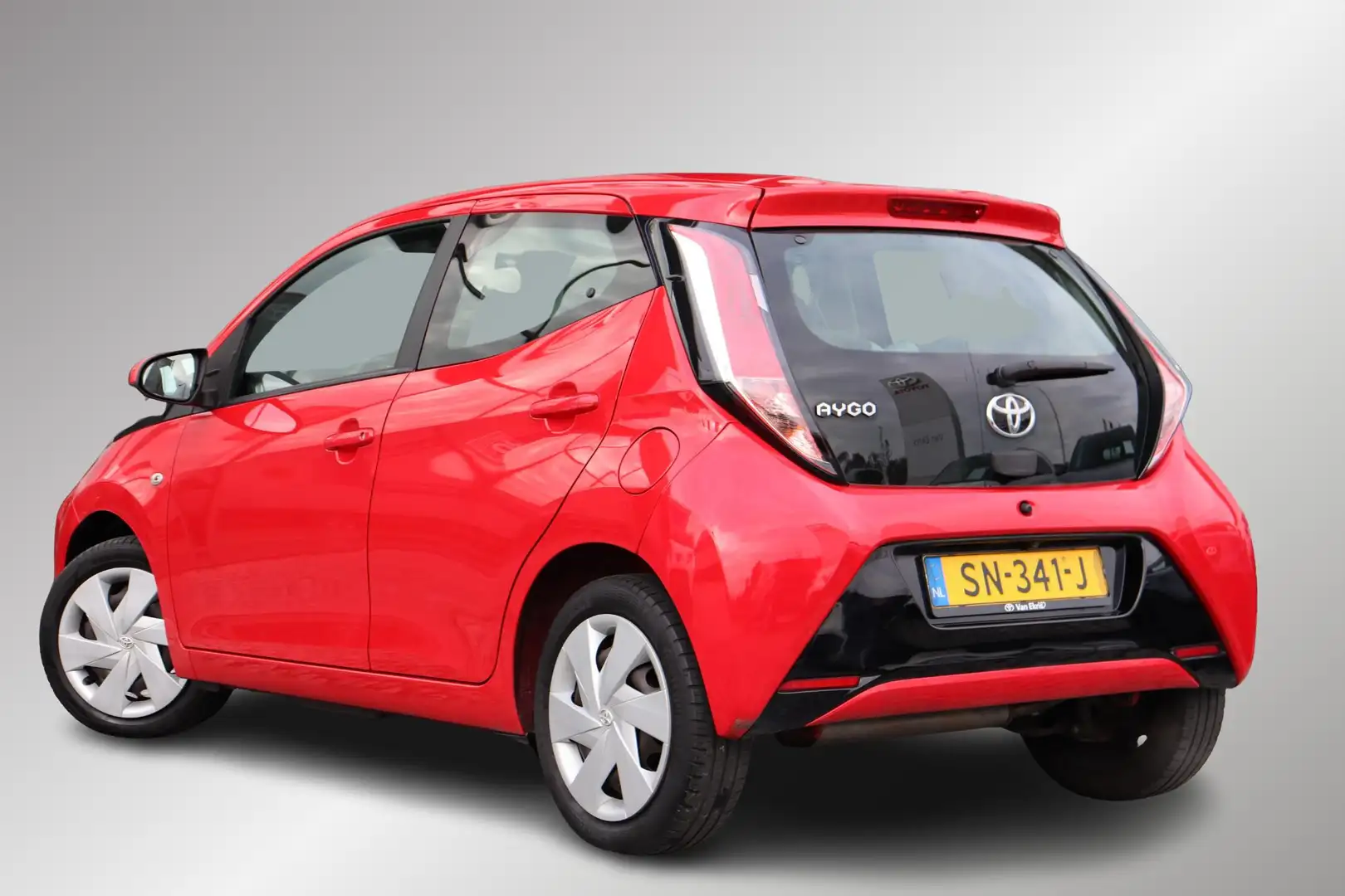 Toyota Aygo 1.0 VVT-i x-nav, Achteruitrijcamera, Bluetooth, Ai Rouge - 2