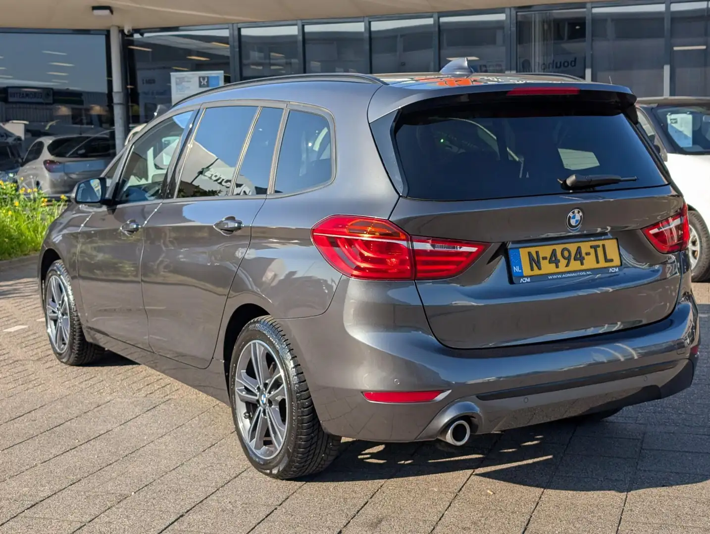 BMW 216 2-serie Gran Tourer 216i 7p. Business Edition Grijs - 2