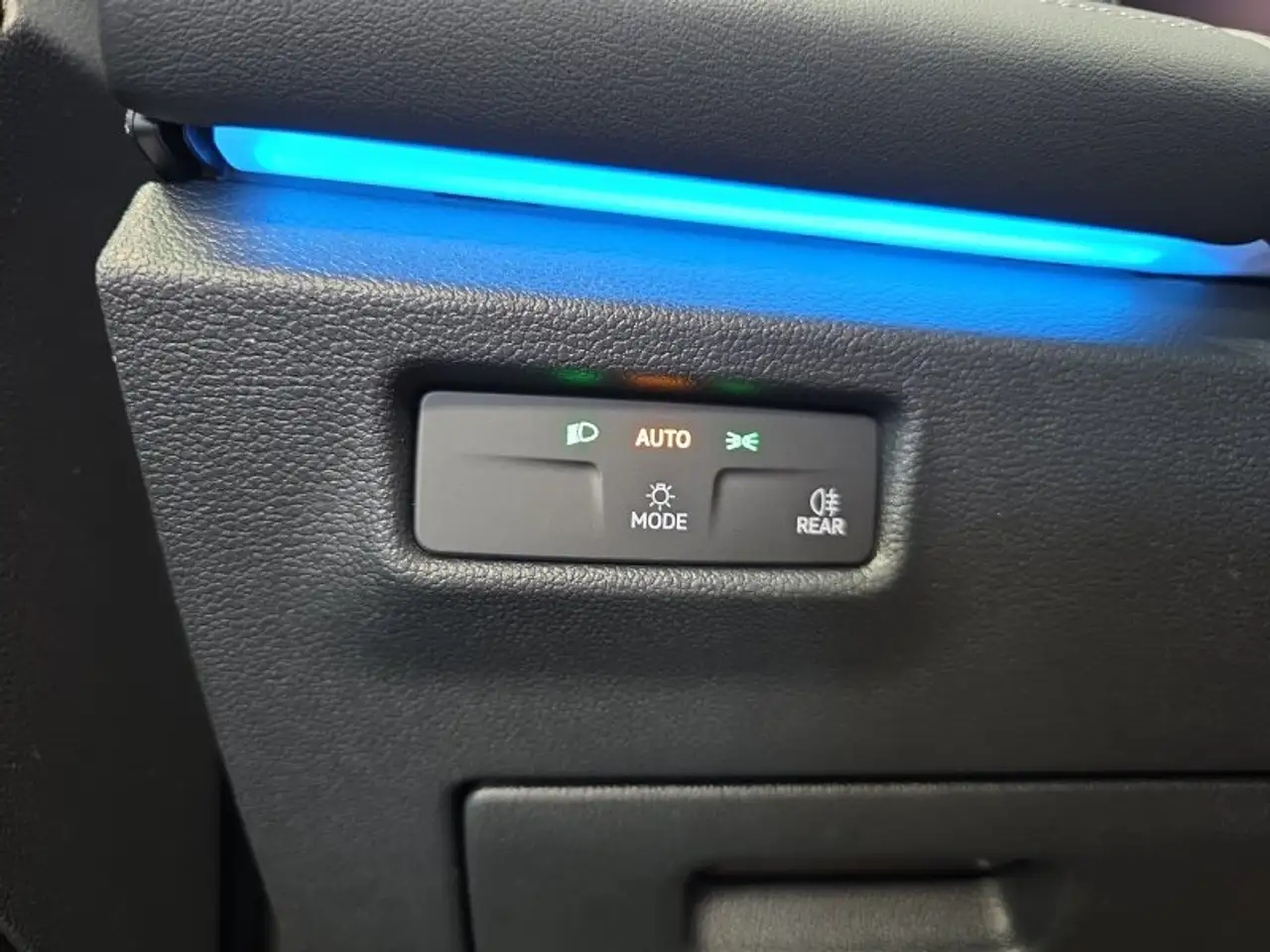 Volkswagen Tiguan 1,5 eTSI AHK/Navi/ACC/Kamera/el.Klappe **, миниатюра 24