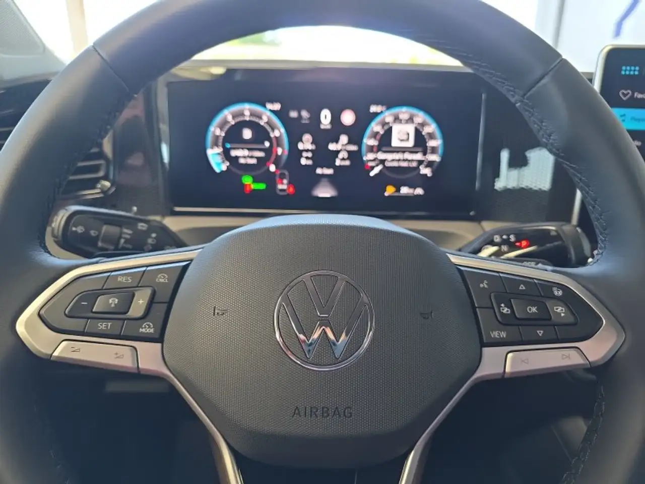 Volkswagen Tiguan 1,5 eTSI AHK/Navi/ACC/Kamera/el.Klappe **, миниатюра 23