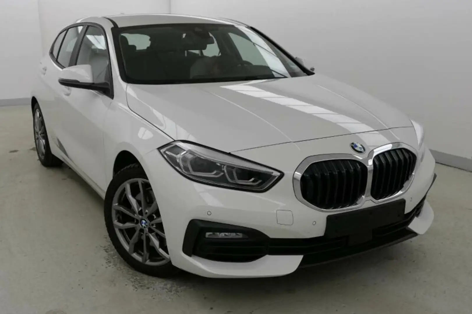 BMW 120 iA Advantage LED DAB Hifi LiveCockpitProfess Weiß - 2