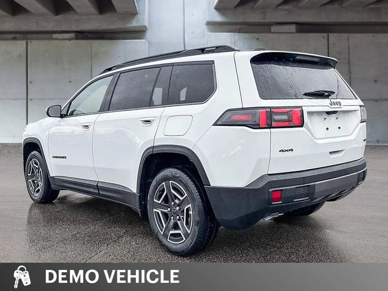 Jeep Cherokee снимка Jeep Cherokee
