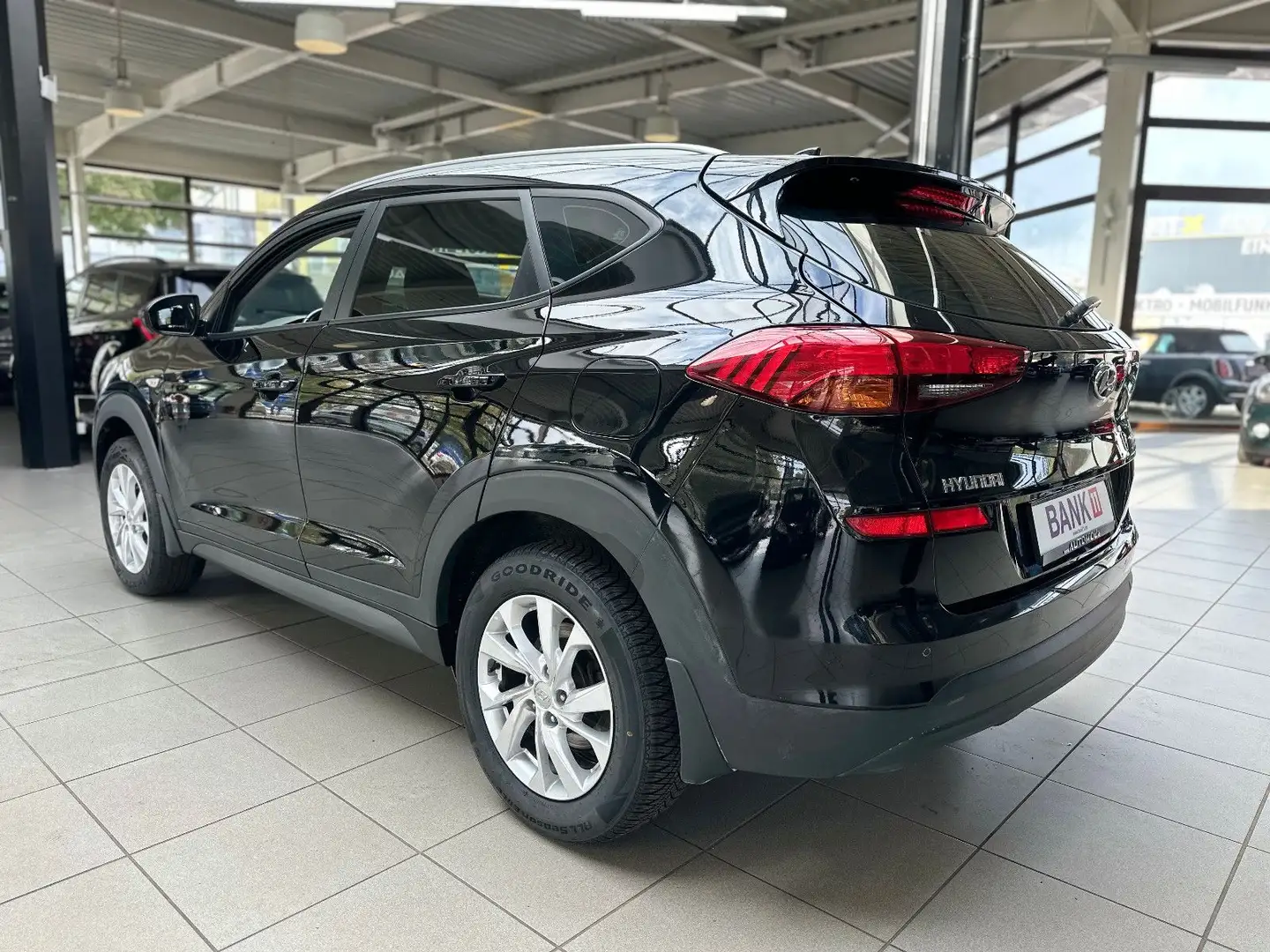Hyundai TUCSON Trend 2WD, Bluetooth, Navi, USB Noir - 2