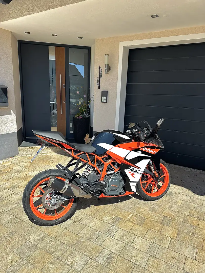 KTM RC 390 KTM RC 390 R - 1