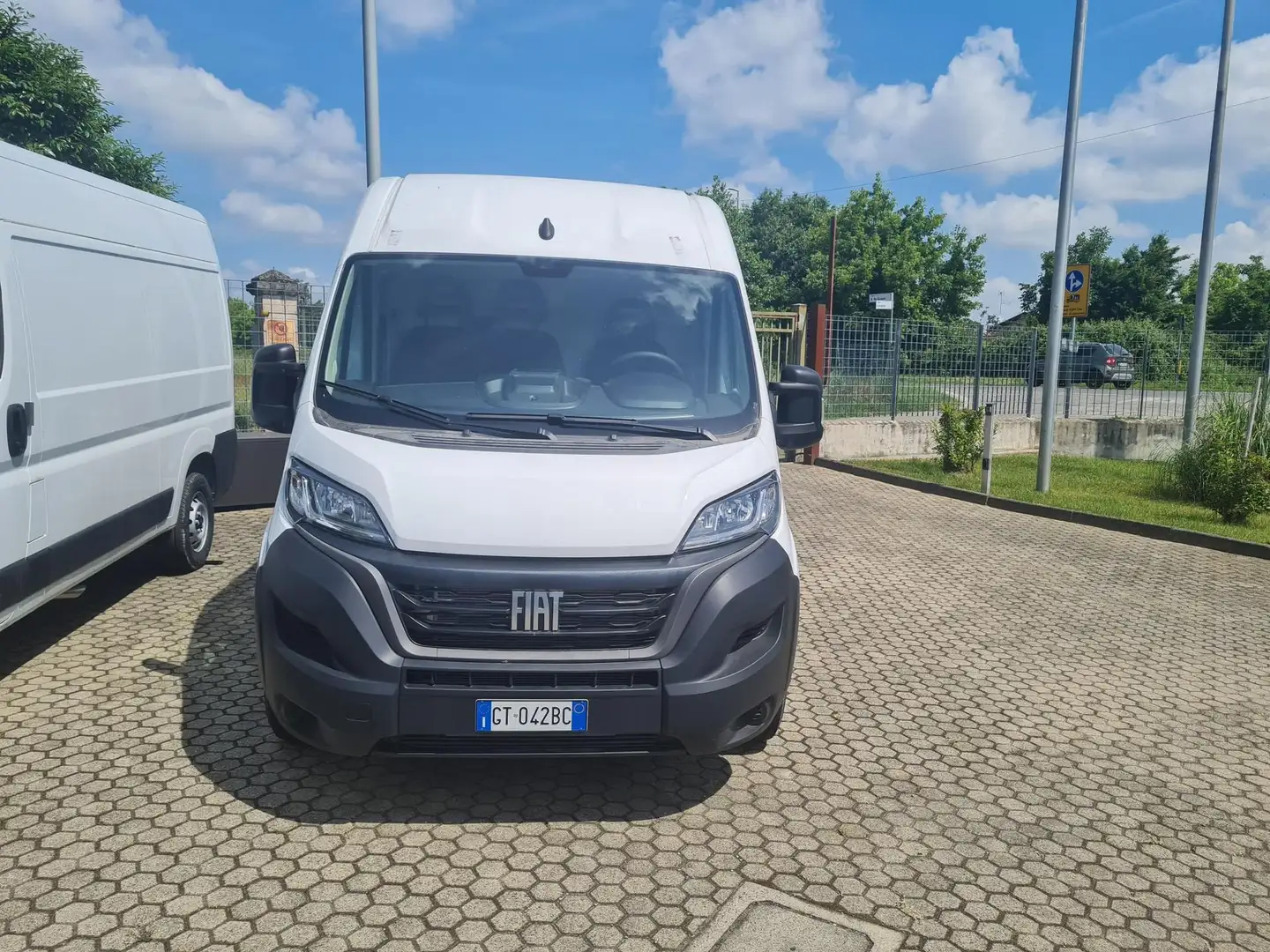 Fiat Ducato 33Q.li 2.2 140cv Passo Medio Tetto Alto Furgone ( Bianco - 2
