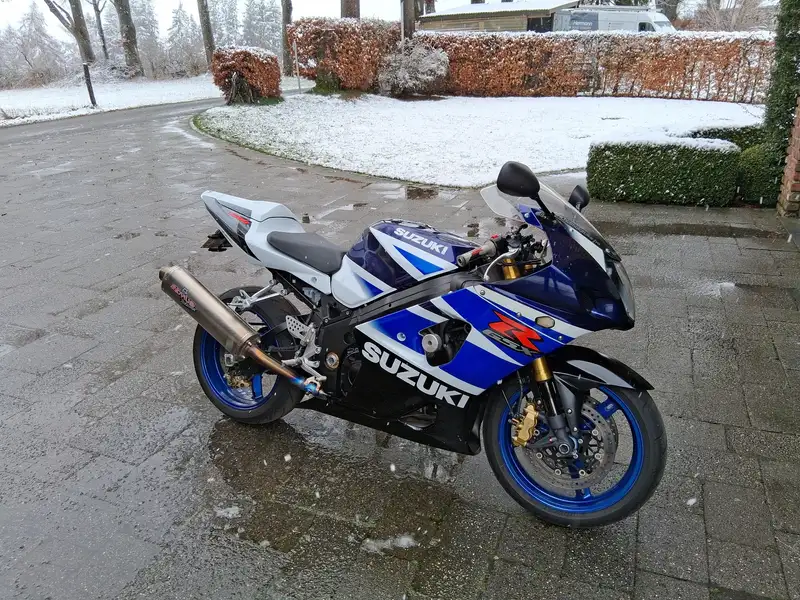 Suzuki GSX-R 1000 - foto 3