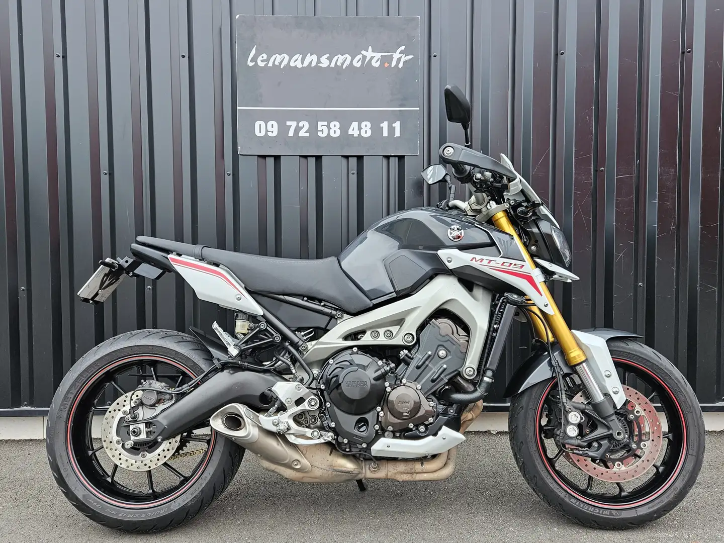 Yamaha MT-09 - 1