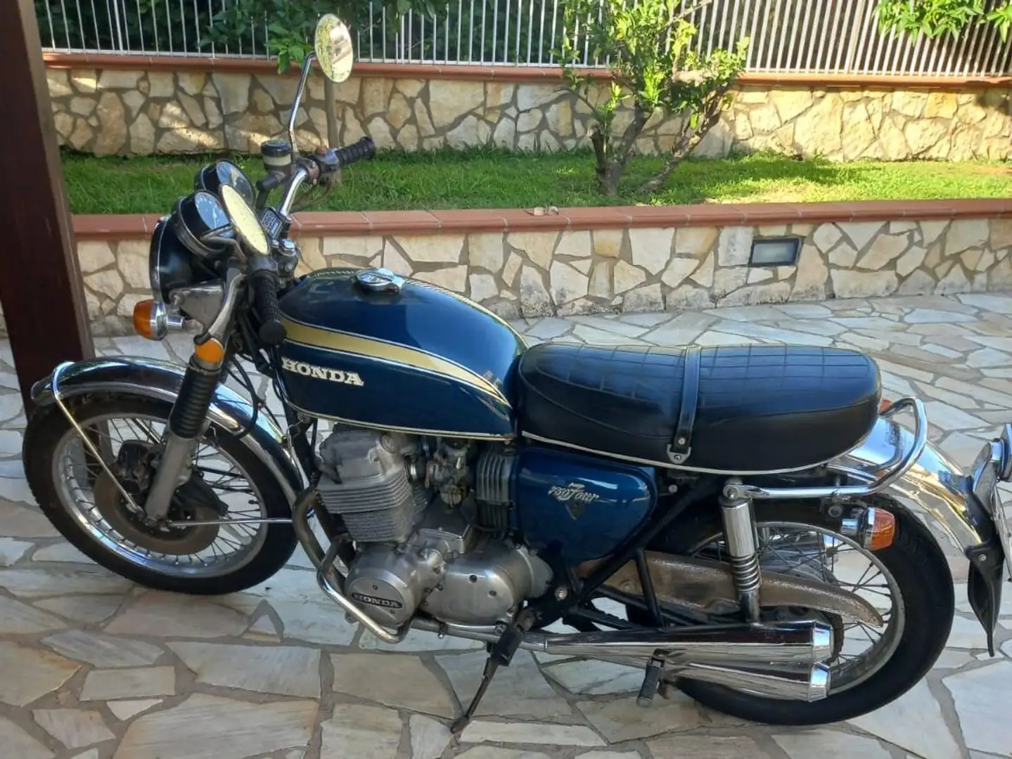 Honda CB 750 four - 1