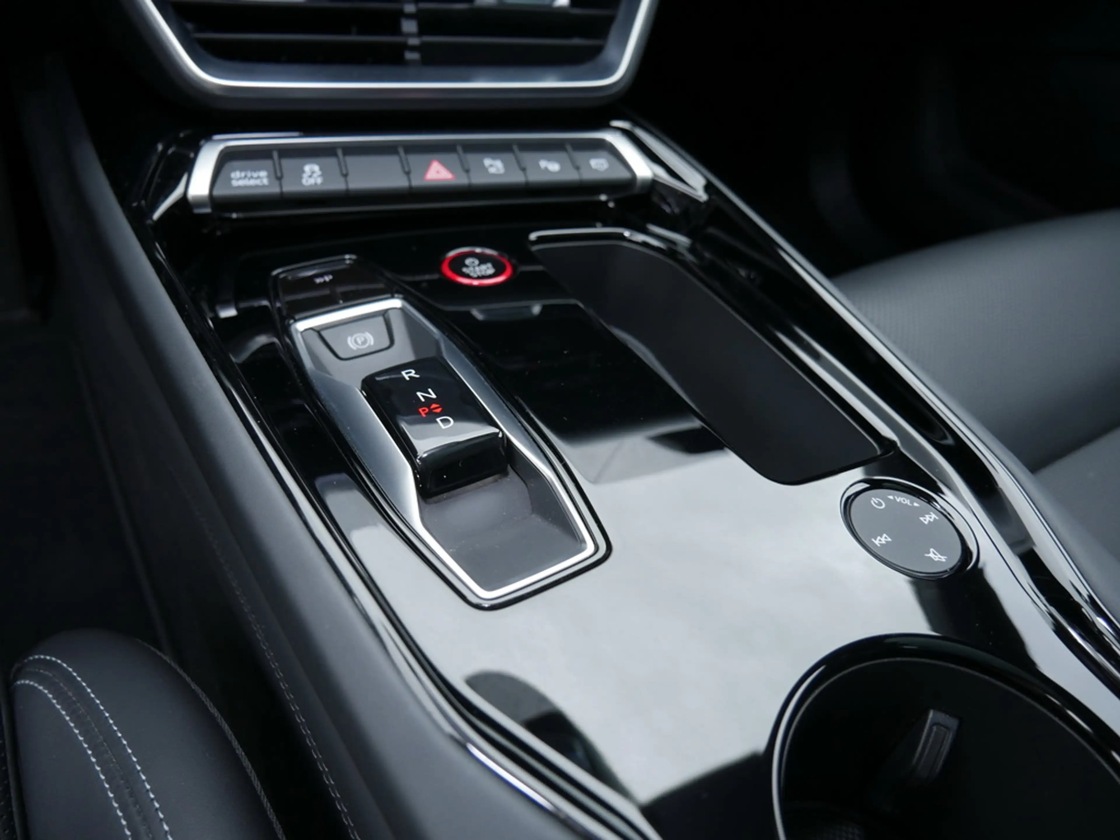 Audi e-tron GT qu. B&O HuD Leder Matrix Sitzbel. 360° — photo 9