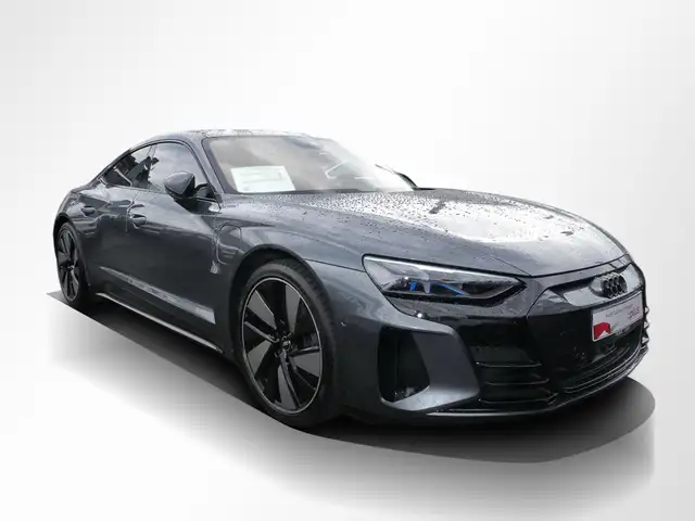 Audi E-Tron GT view 3