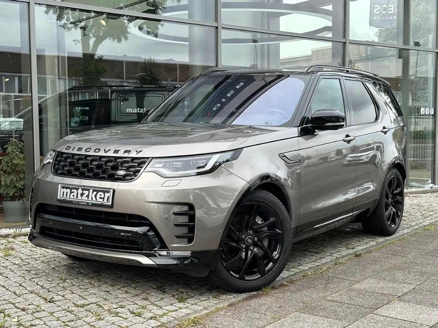 Land Rover Discovery 5 L462 D300 R-Dynamic SE Silber - 2