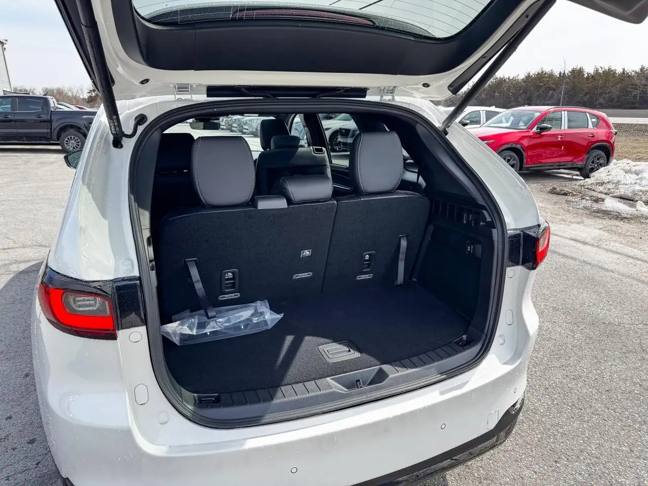 Mazda CX-90 MHEV снимка Mazda CX-90 MHEV