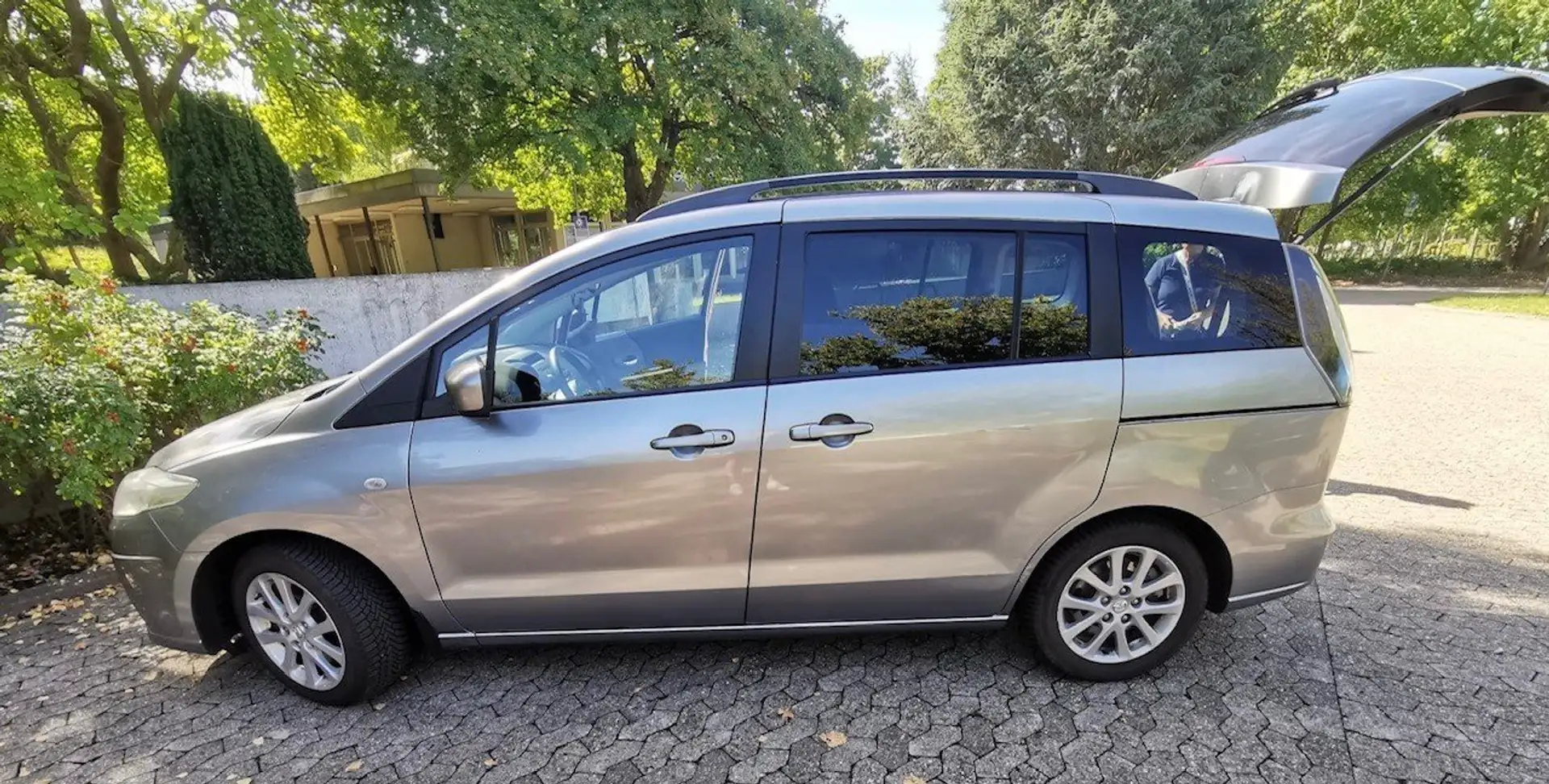 Mazda 5 Mazda 5 Stříbrná - 1
