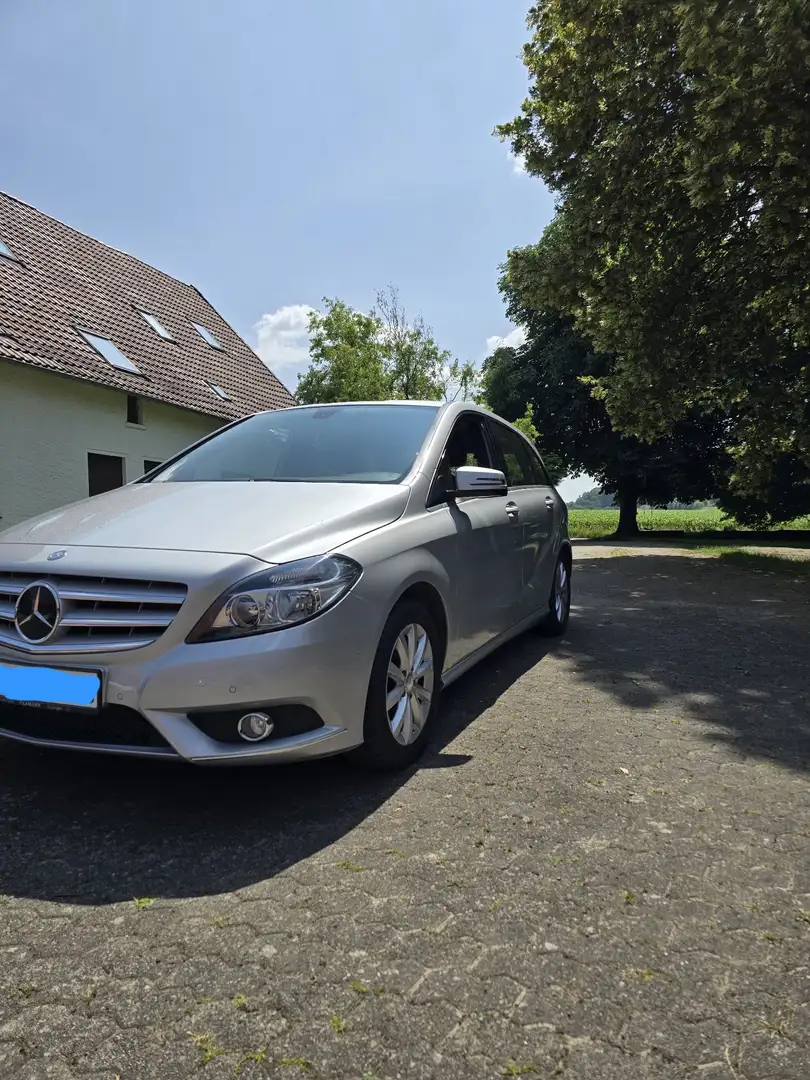 Mercedes-Benz B 200 CDI (BlueEFFICIENCY) 7G-DCT Silber - 2
