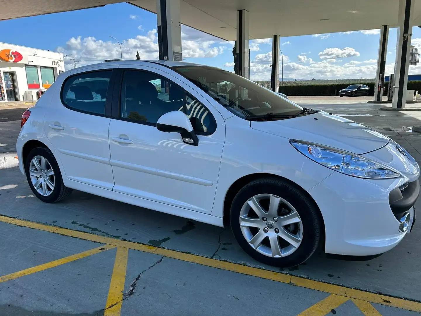 Peugeot 207 1.6HDI Confort - 2
