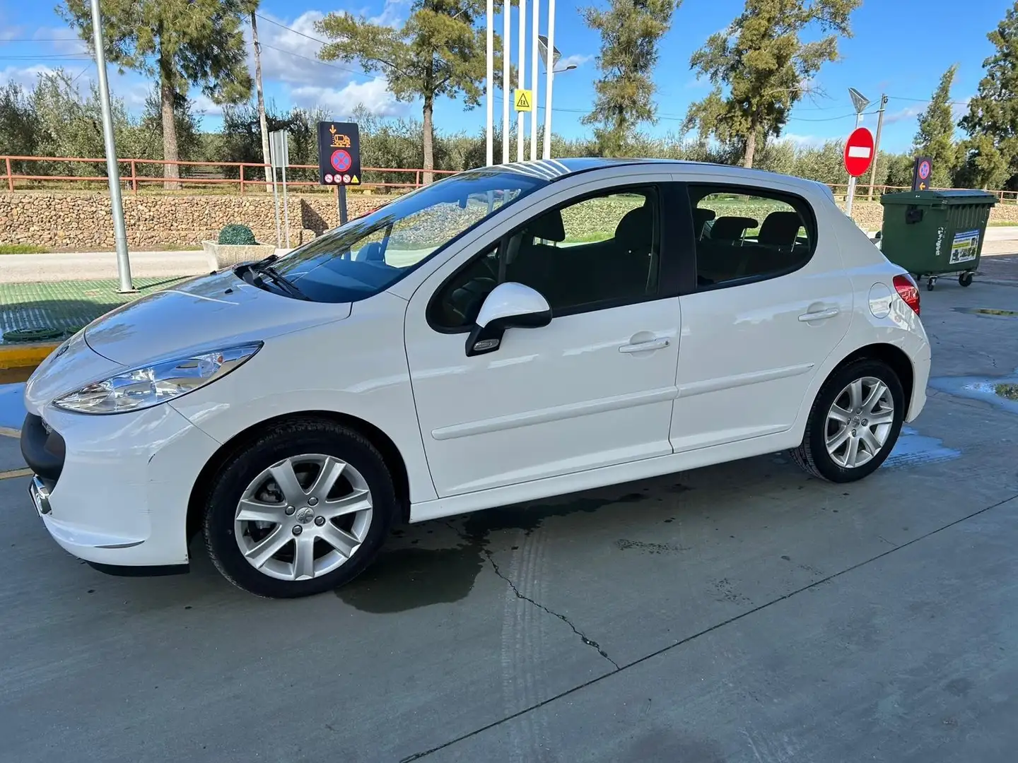 Peugeot 207 1.6HDI Confort - 1