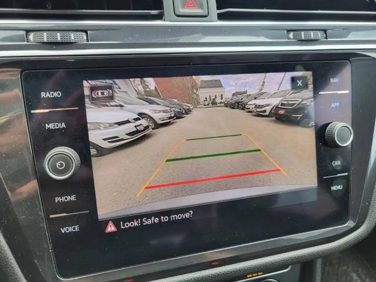 Volkswagen Tiguan снимка Volkswagen Tiguan