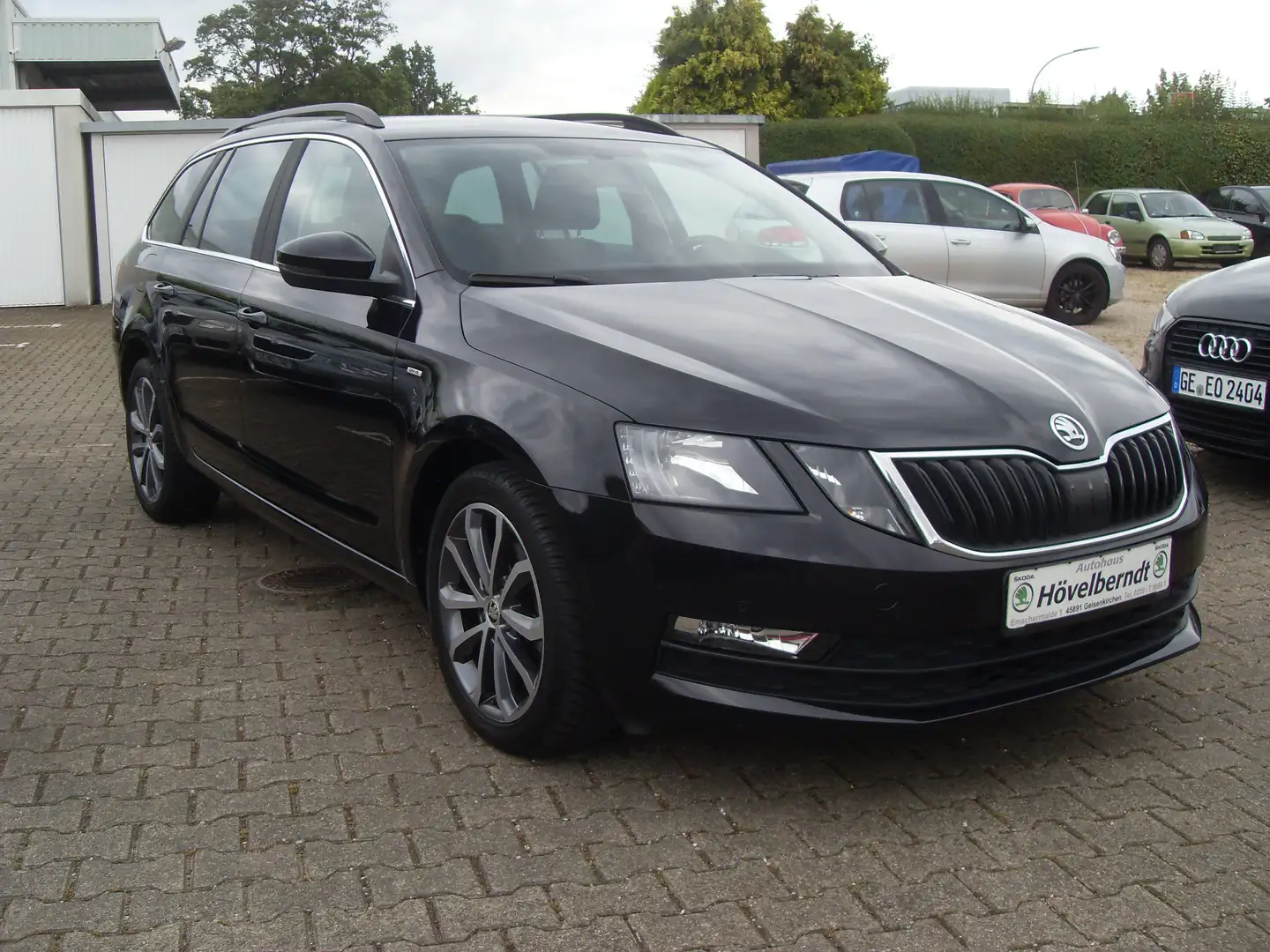 Skoda Octavia 1,4 TSI DSG Ambition Schwarz - 2