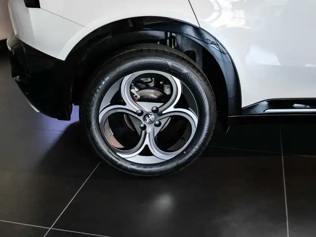 Alfa Romeo Junior view 4