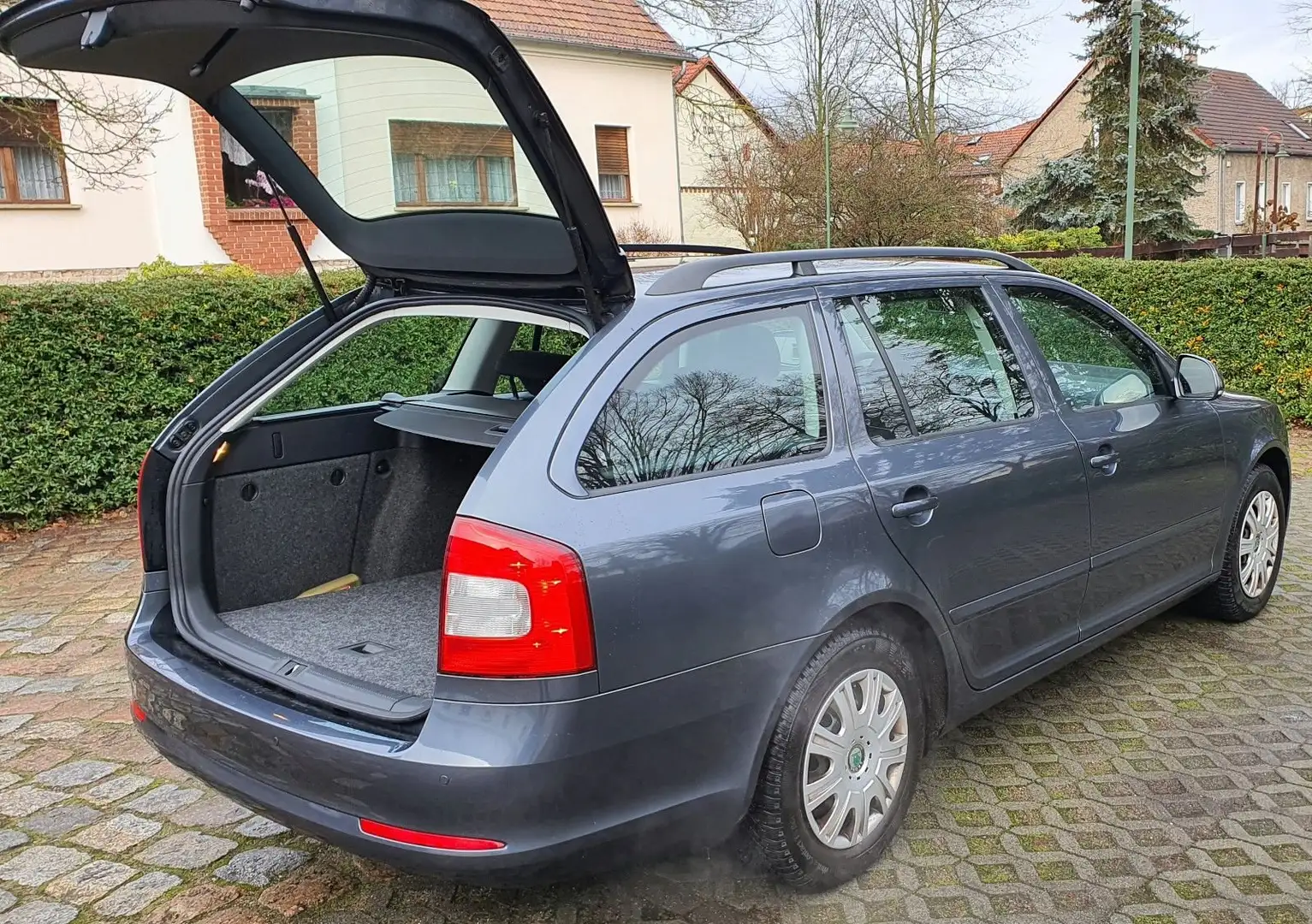 Skoda Octavia Octavia II Combi Combi 1.8 TSI Ambiente Grau - 2