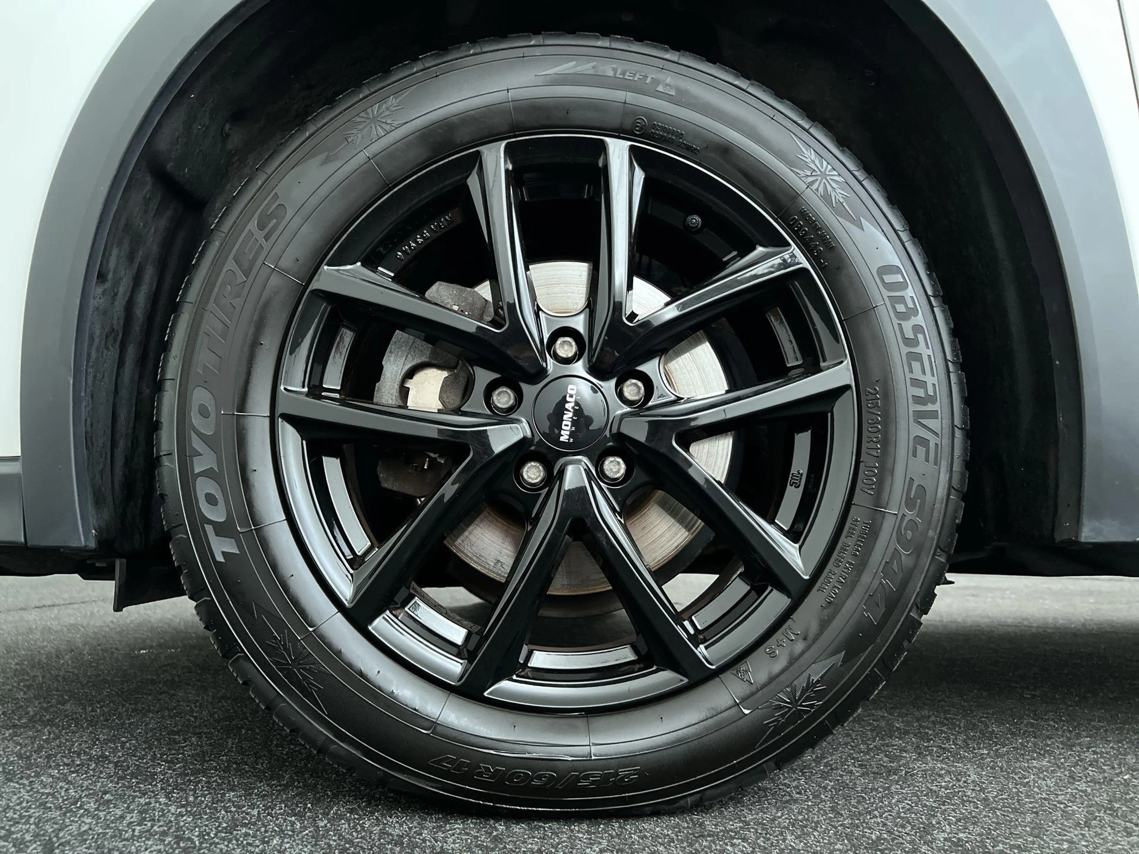 Lexus UX 250h Business Line — photo 10