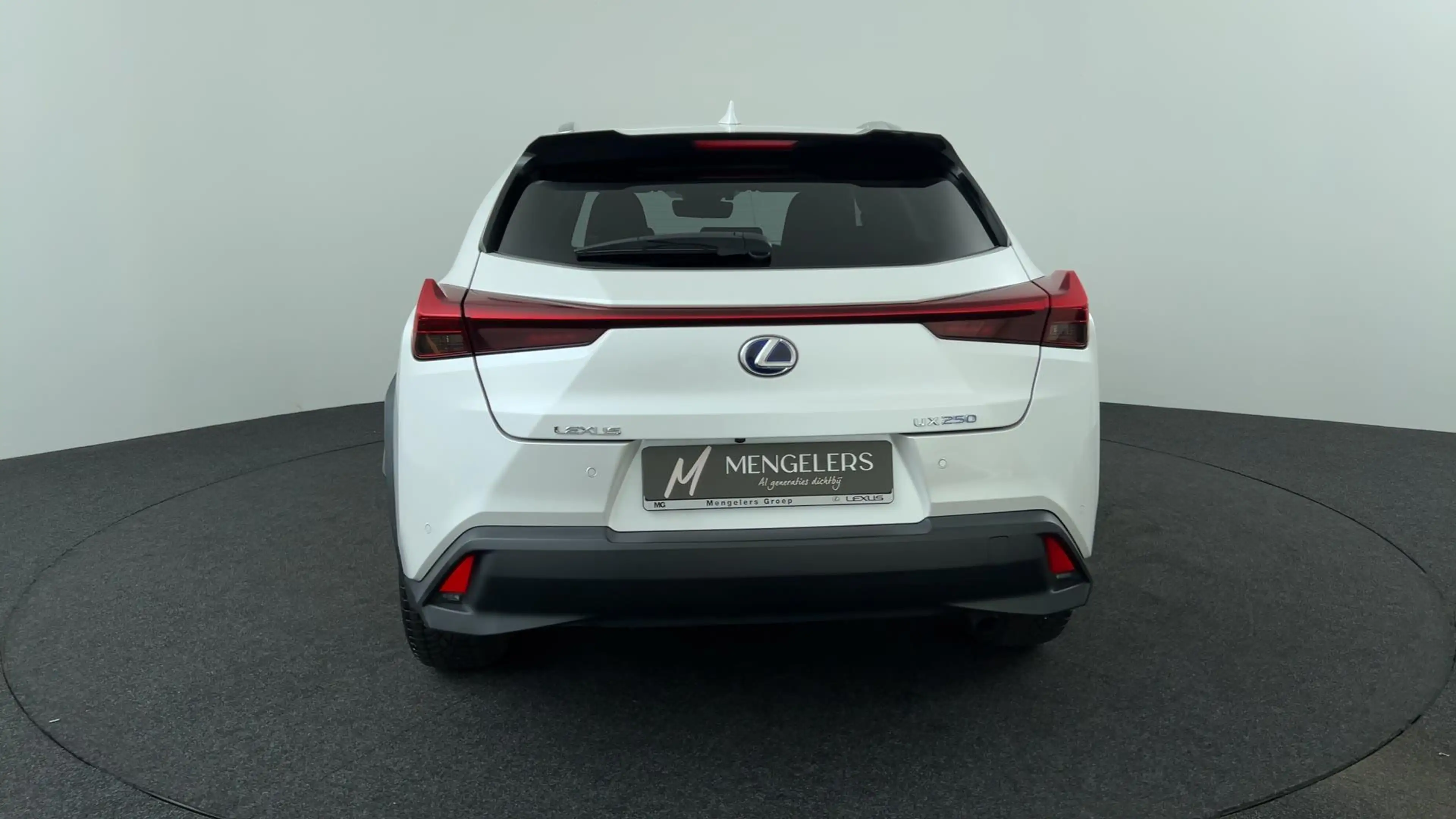 Lexus UX 250h Business Line — photo 4