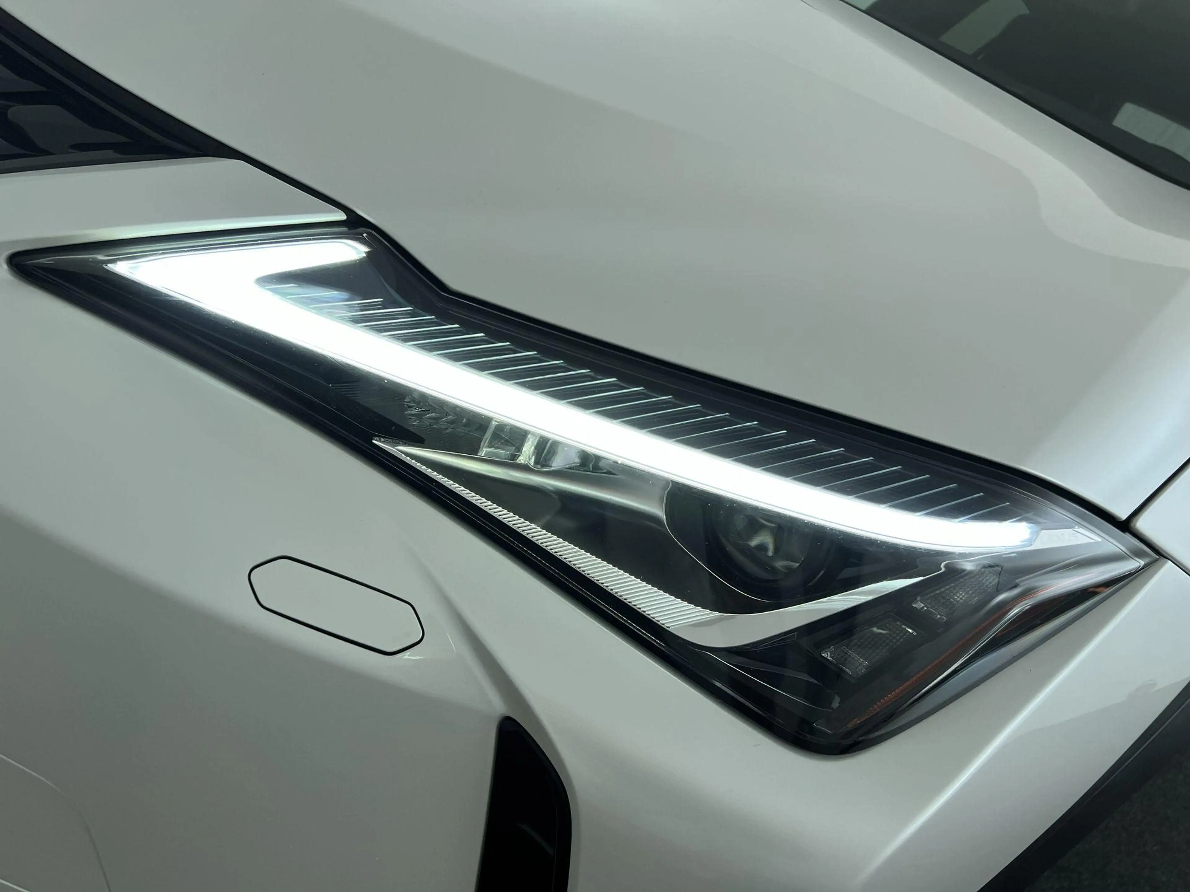 Lexus UX 250h Business Line — photo 9