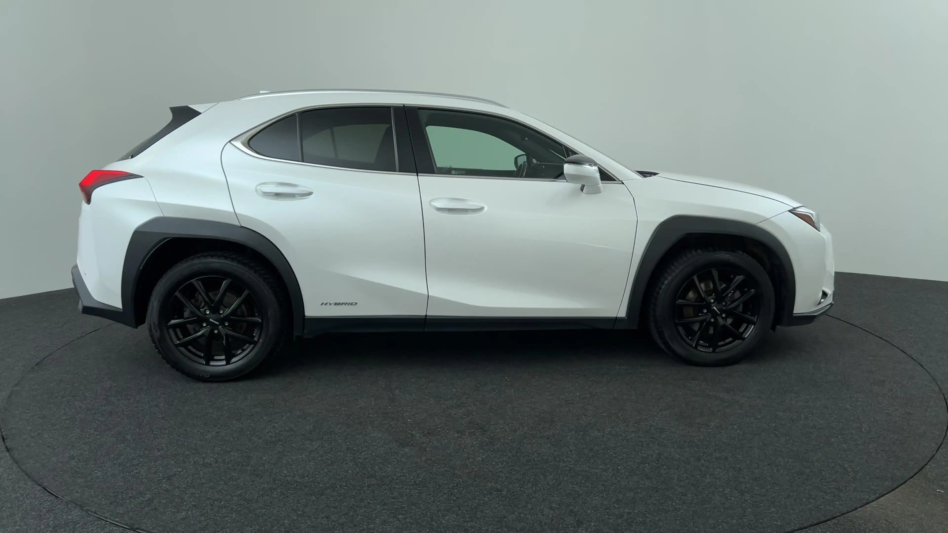 Lexus UX 250h Business Line — photo 6
