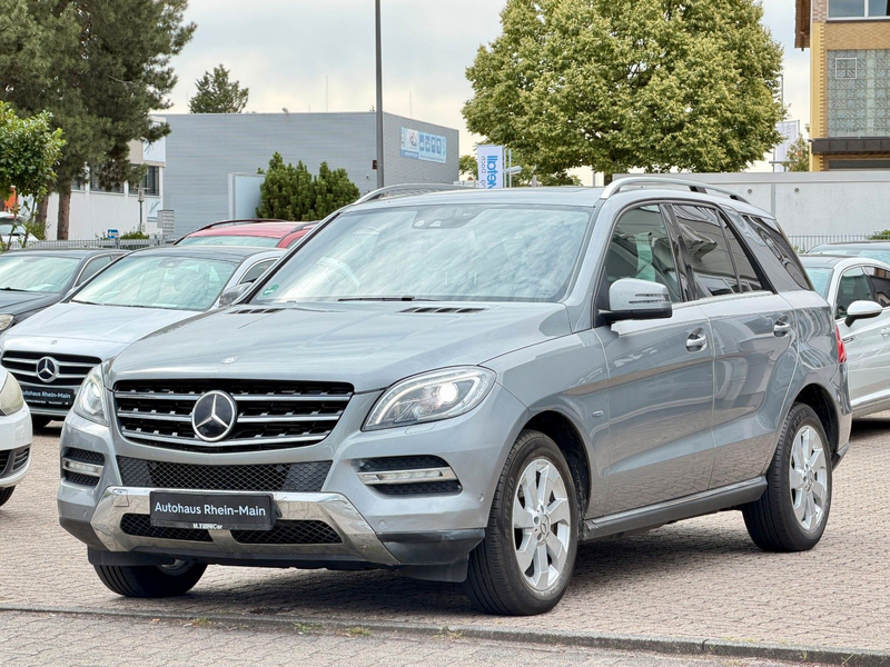 Mercedes-Benz ML 350 *NightVision*Cam*Nav*Bi-Xen*GsDh*Ahk*Memor — photo 3
