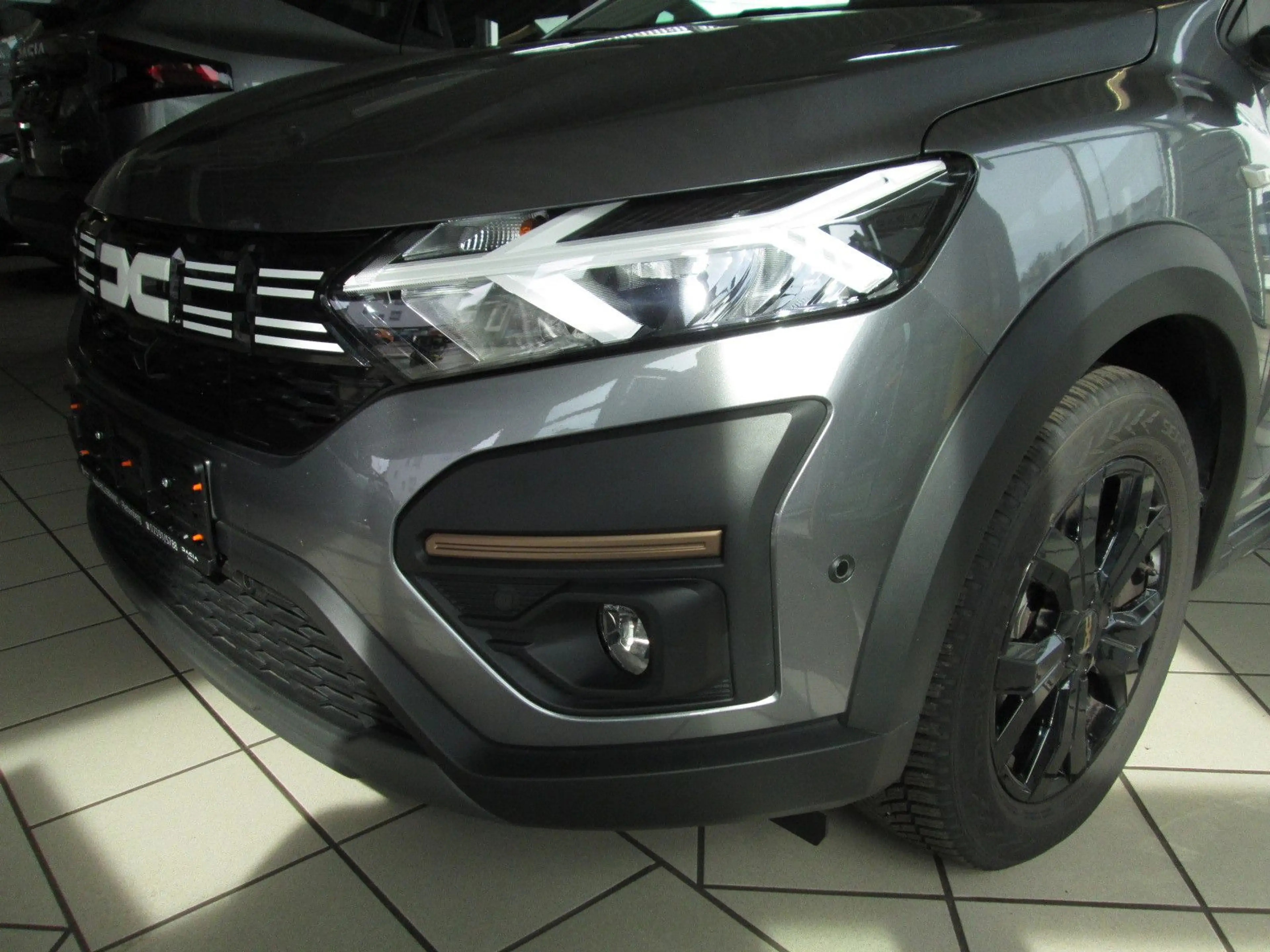 Dacia Jogger Extreme*KLIMAAUTOM*RÜCKFAHRKAMERA*7 SITZE — photo 16