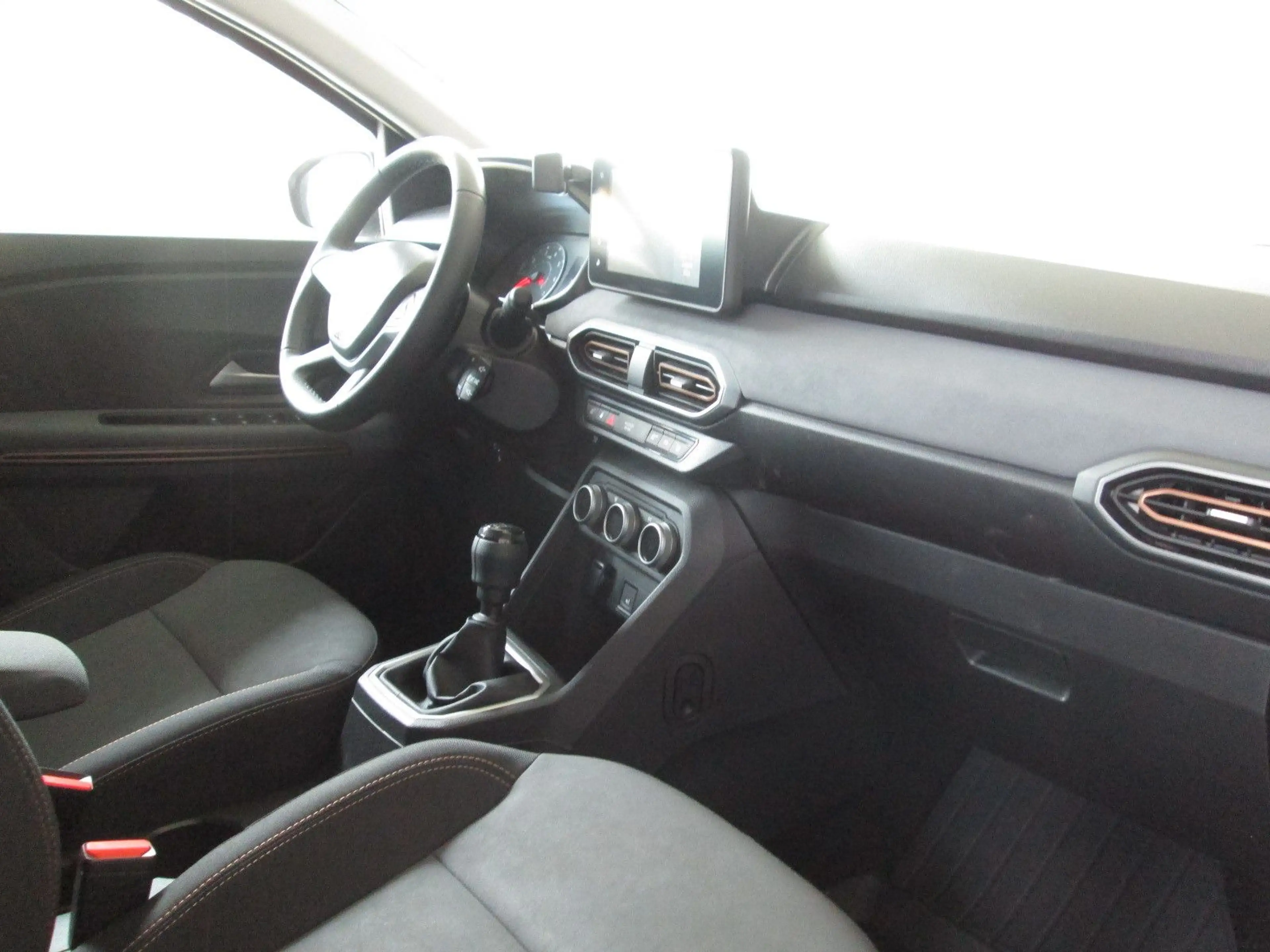 Dacia Jogger Extreme*KLIMAAUTOM*RÜCKFAHRKAMERA*7 SITZE — photo 13