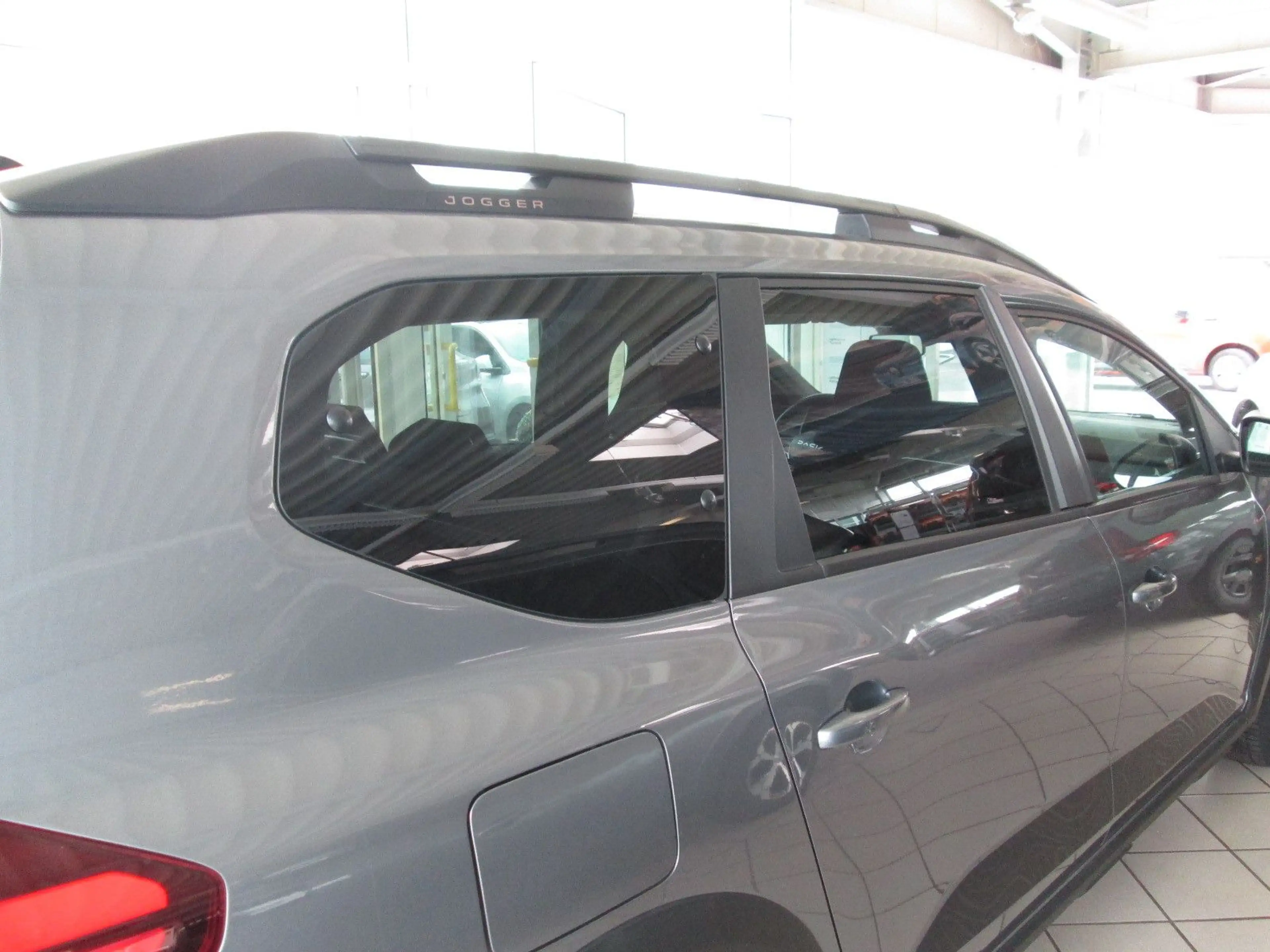 Dacia Jogger Extreme*KLIMAAUTOM*RÜCKFAHRKAMERA*7 SITZE — photo 8