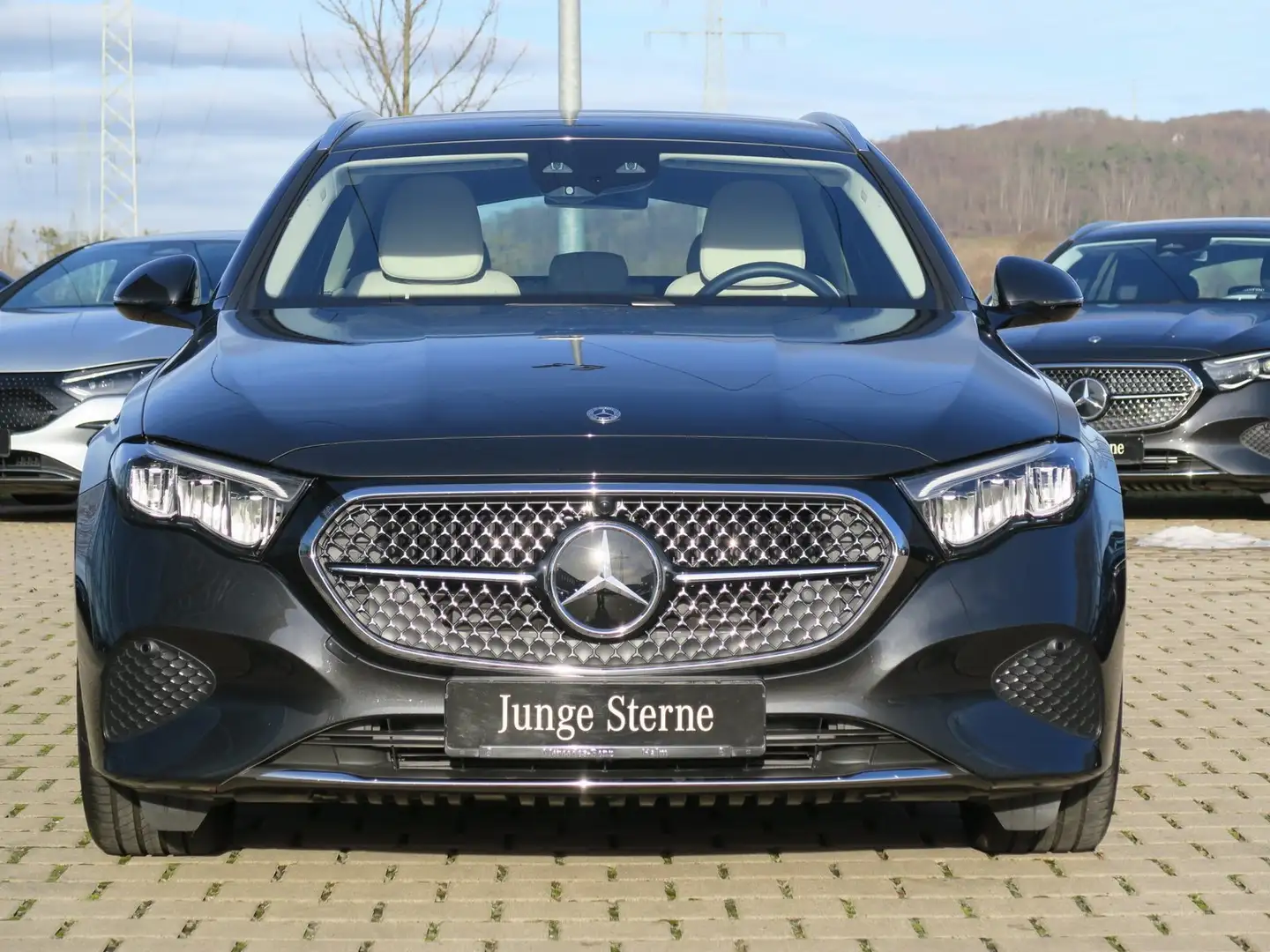 Mercedes-Benz E 300 de Avantgarde Adv Fahrass.-Paket Plus AHK Grau - 2