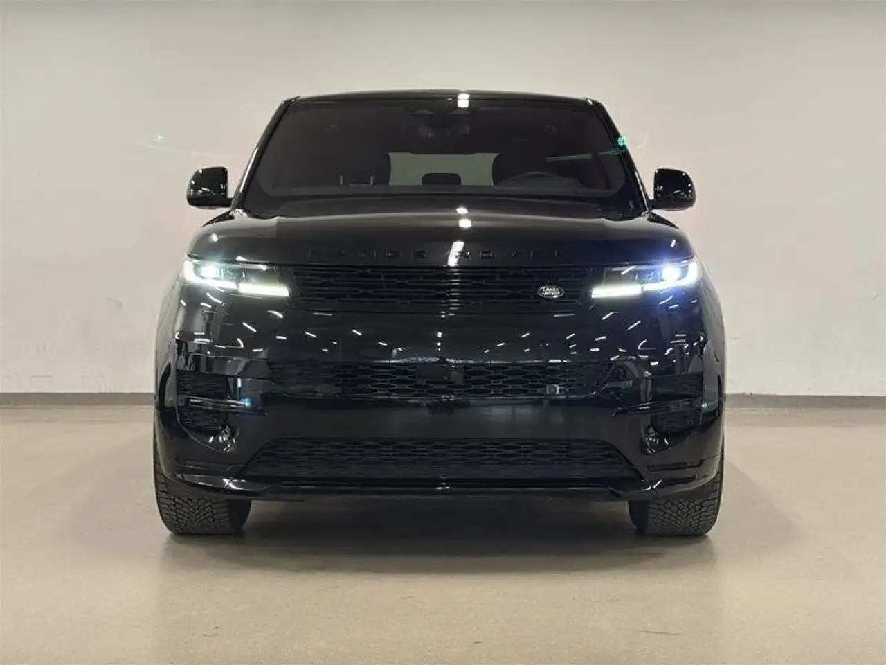 Land Rover Range Rover Sport снимка Land Rover Range Rover Sport