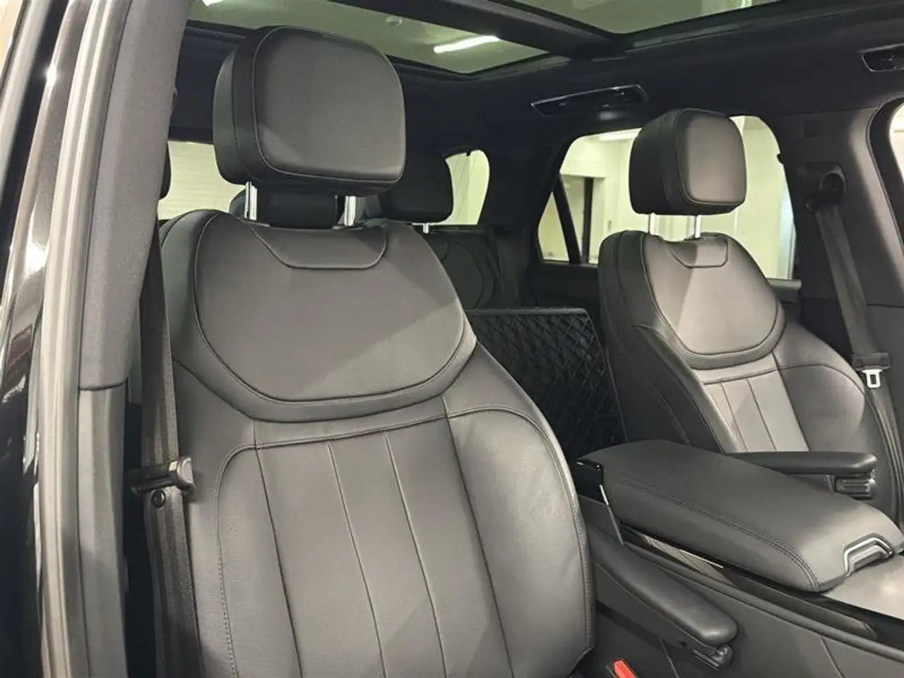 Land Rover Range Rover Sport снимка Land Rover Range Rover Sport