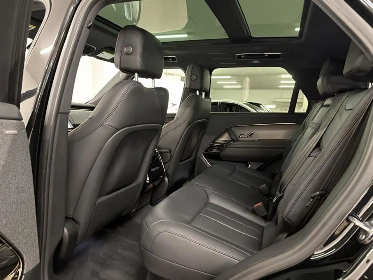 Land Rover Range Rover Sport снимка Land Rover Range Rover Sport