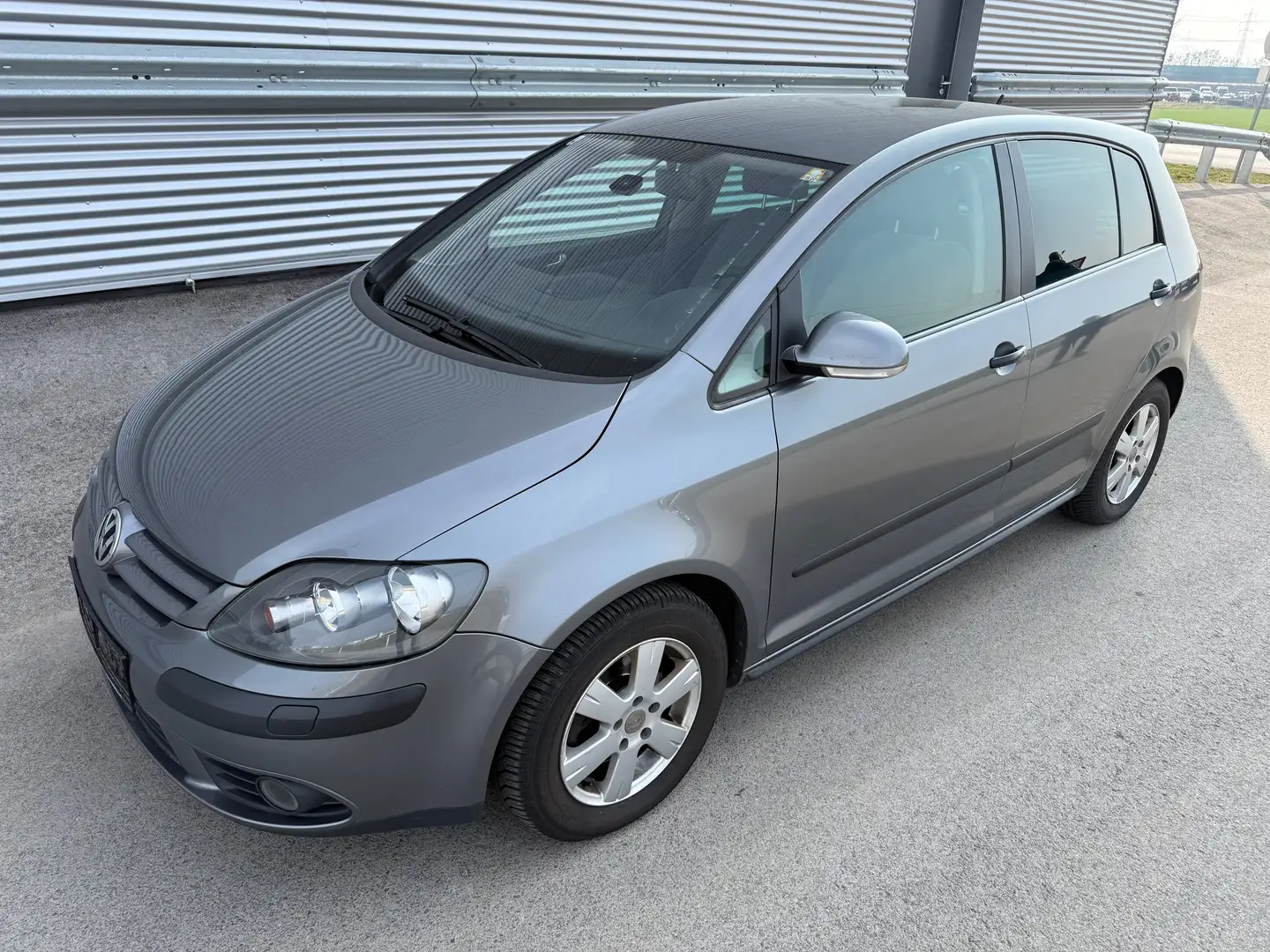 Volkswagen Golf Plus Comfortline 1,9 TDI DPF ID:66 Grau - 1