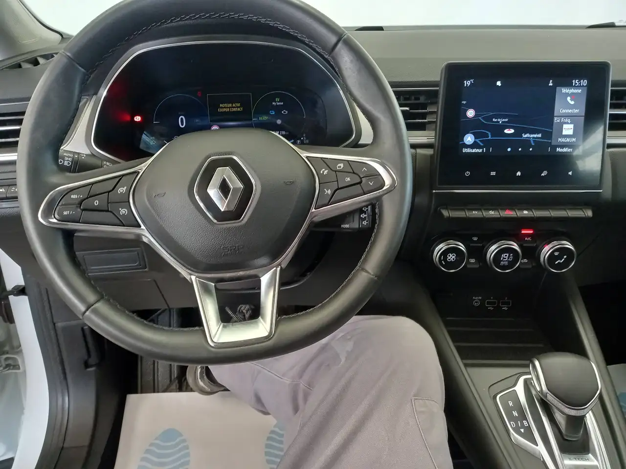 Renault Captur — photo 12