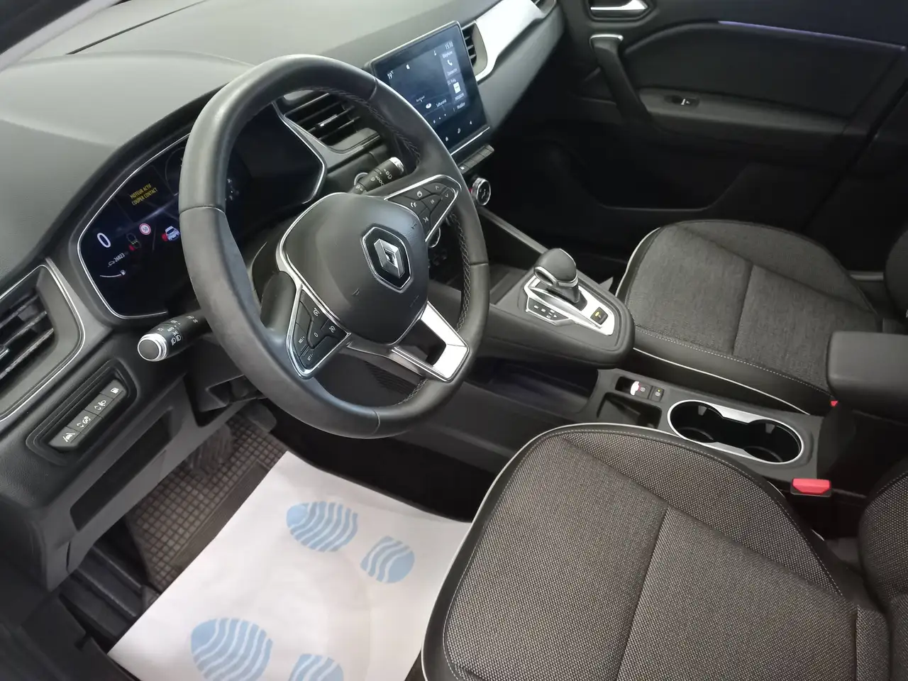 Renault Captur — photo 10