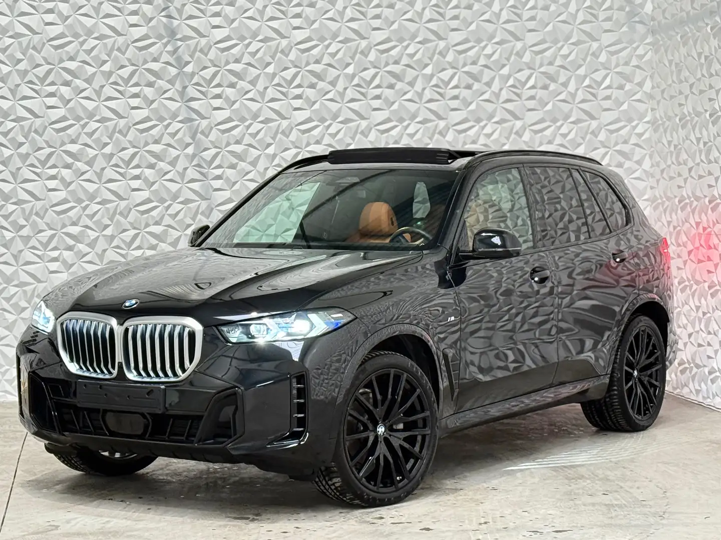 BMW X5 3.0d xDrive M-Pack / H&K / 360 / 22" / Carbon Pack Noir - 2