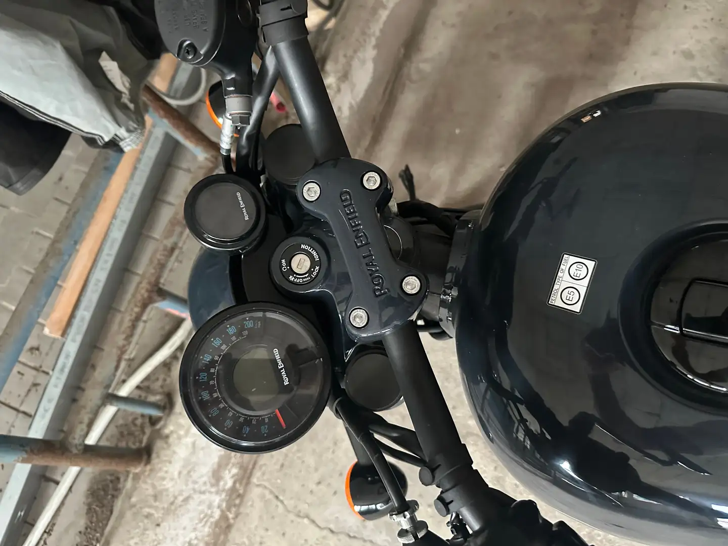 Royal Enfield Shot Gun 650 Gri - 2