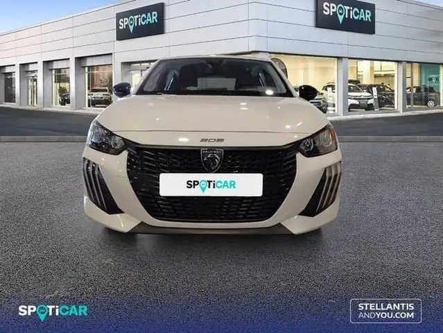 Peugeot 208 view 2