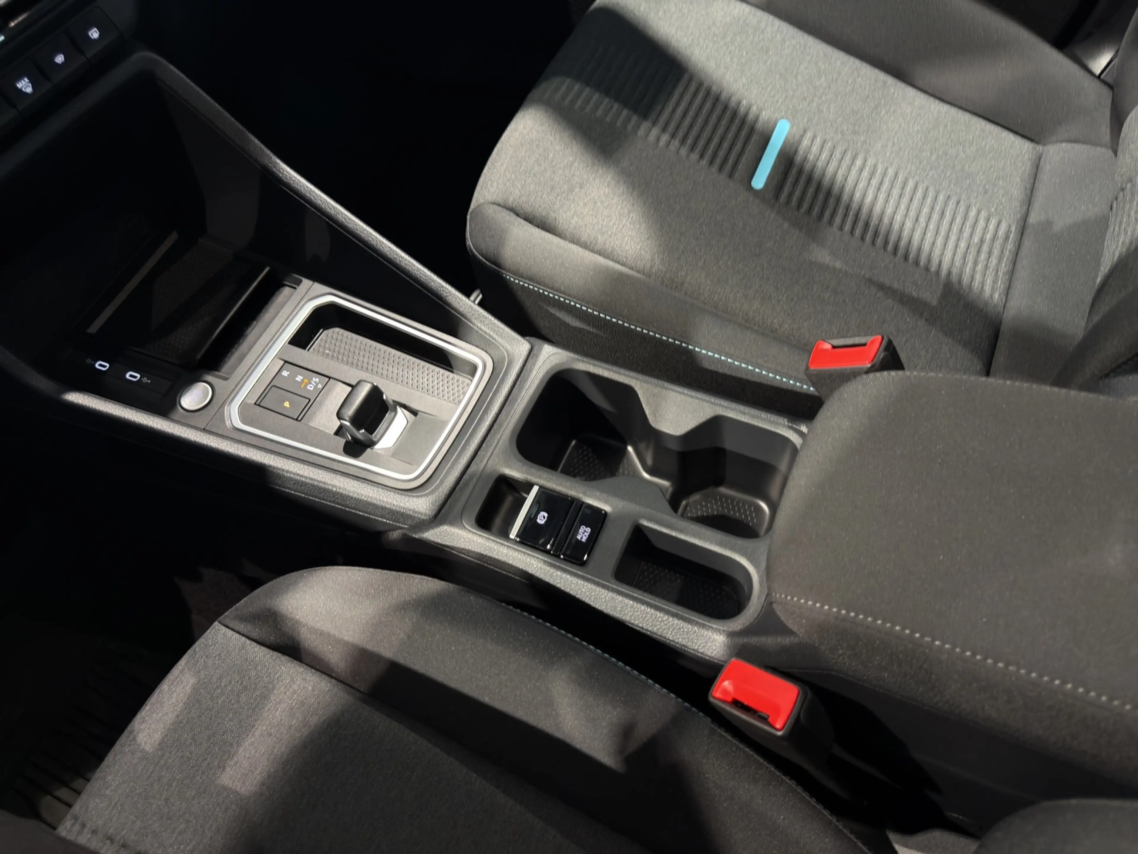 Ford Grand Tourneo Connect Active — photo 12